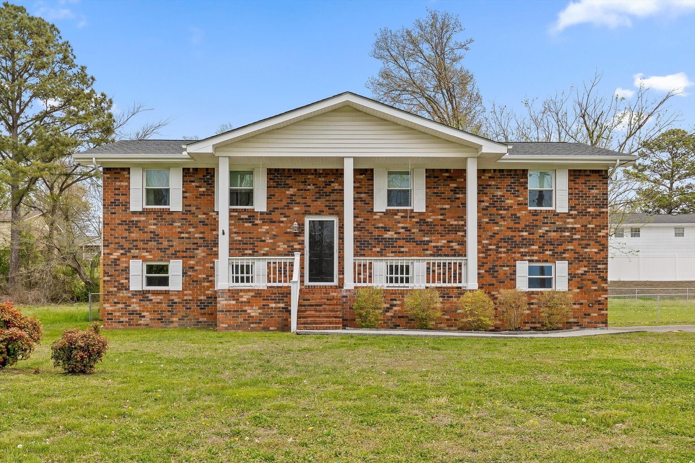 215 Battlewood Drive — photo