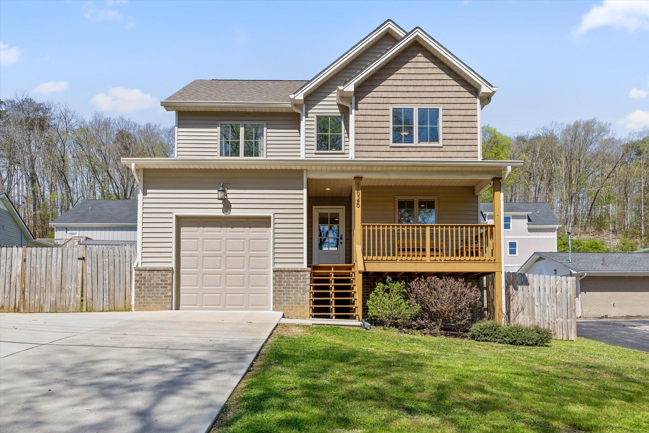 1525 Westside Drive NW — photo