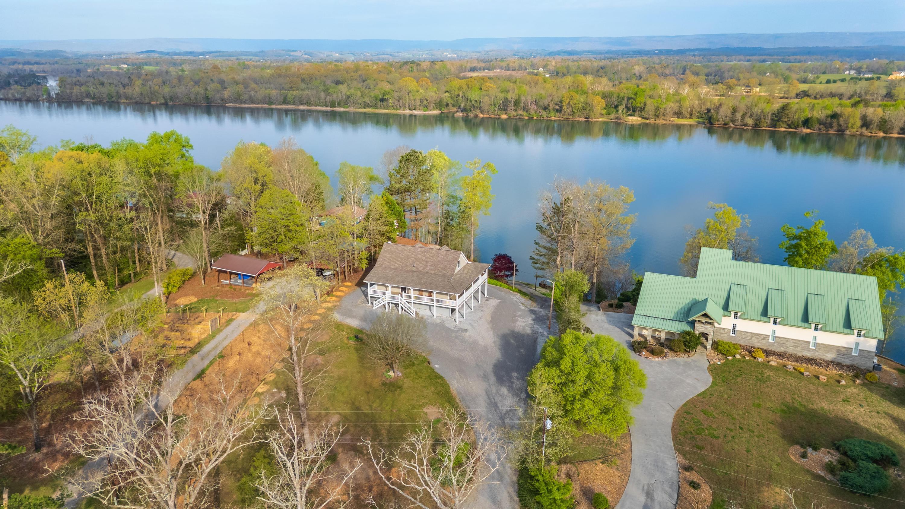 325 Russell Lane, Decatur, TN 37322 — photo 2