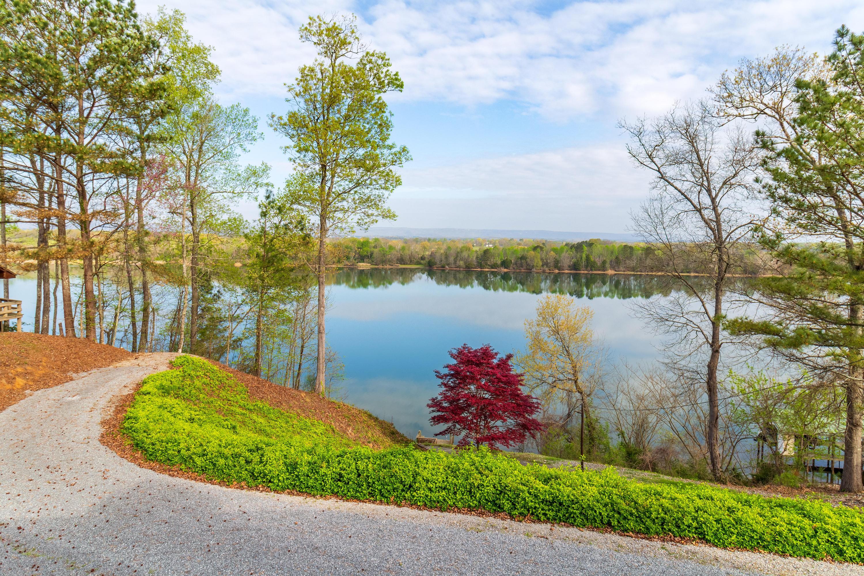 325 Russell Lane, Decatur, TN 37322 — photo 3