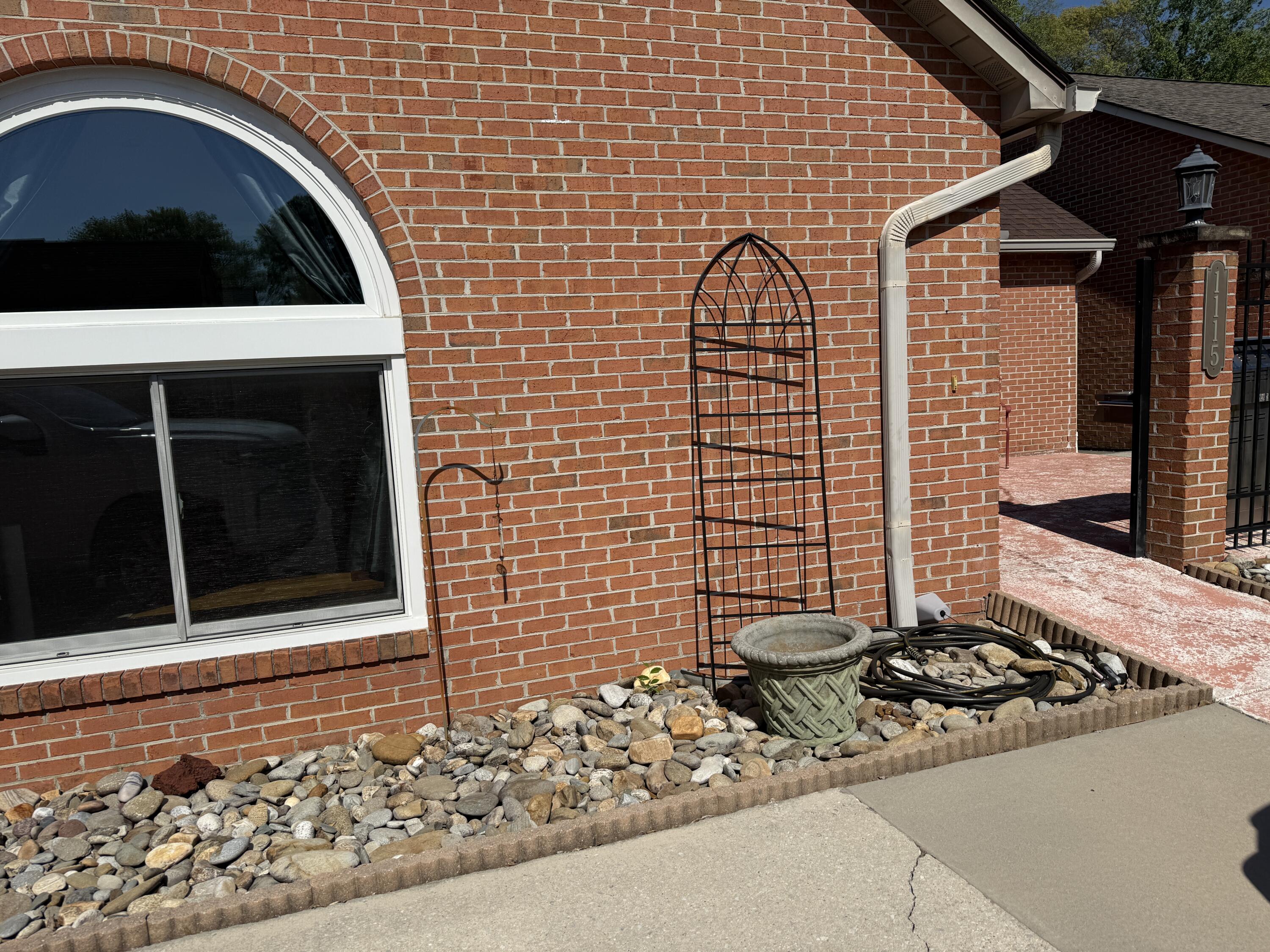 1115 Fairgrounds Court, 1115 — photo