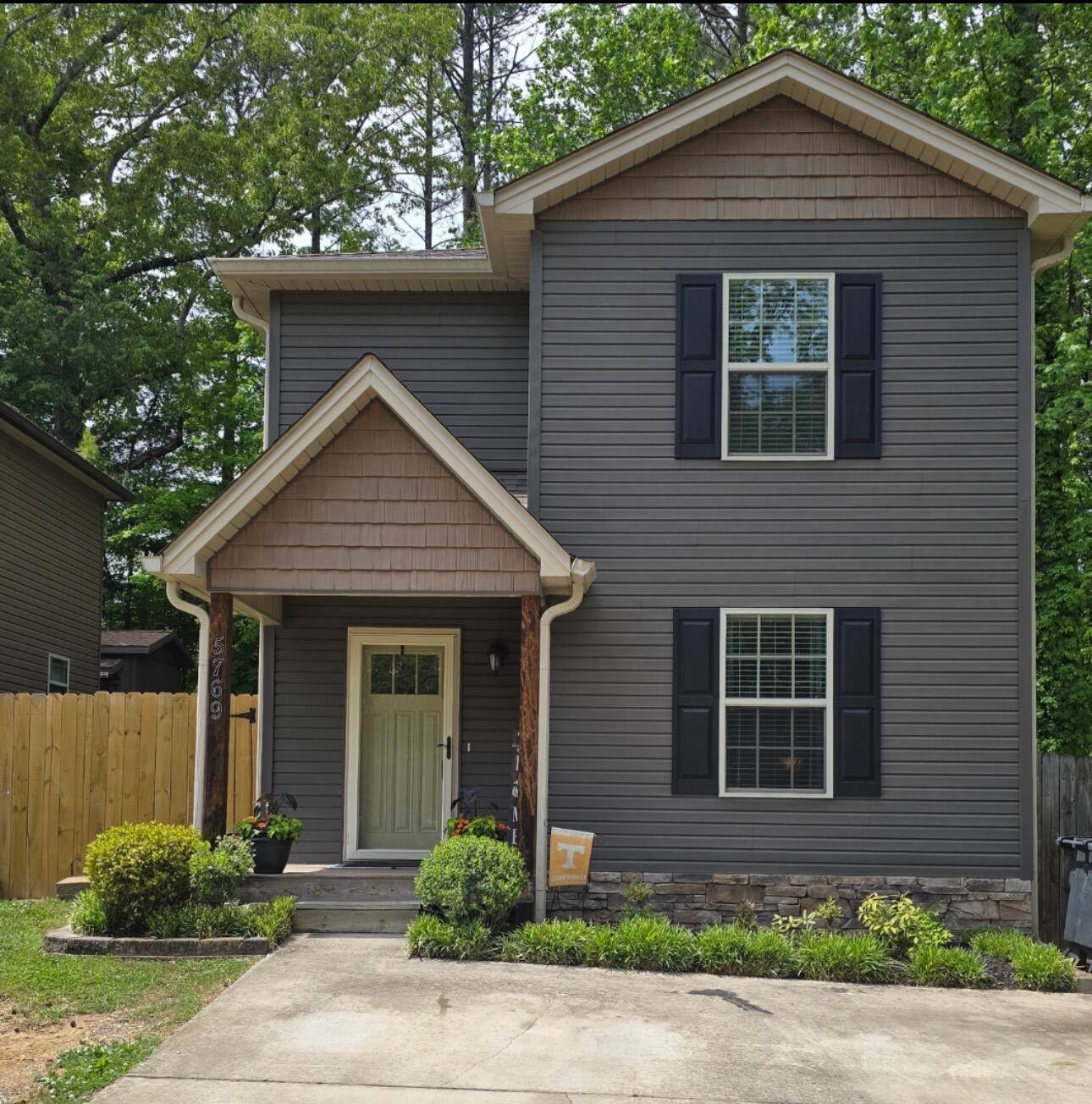 5769 Mouse Creek Road NW — photo