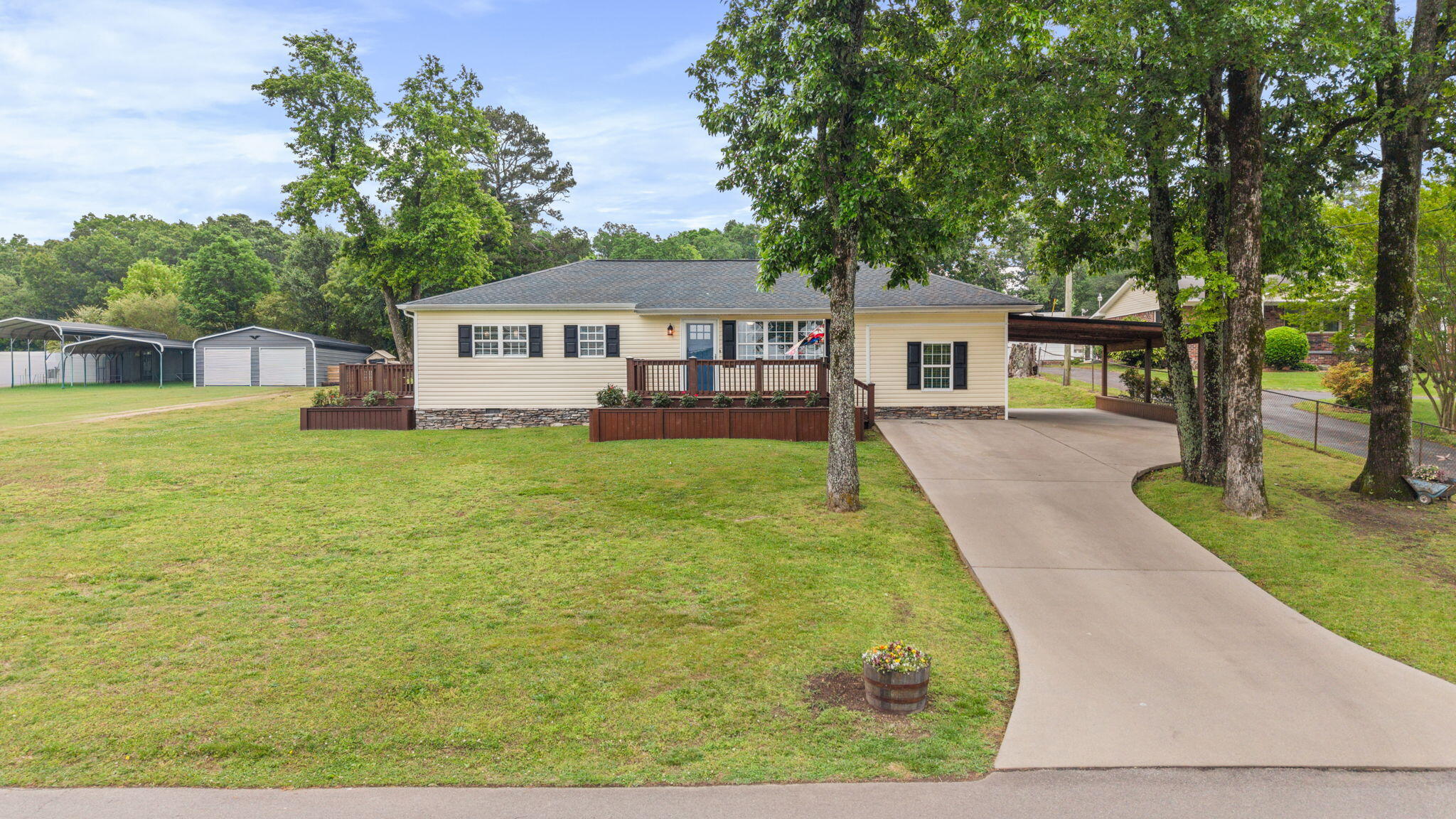 2213 Northeast Road SE — photo