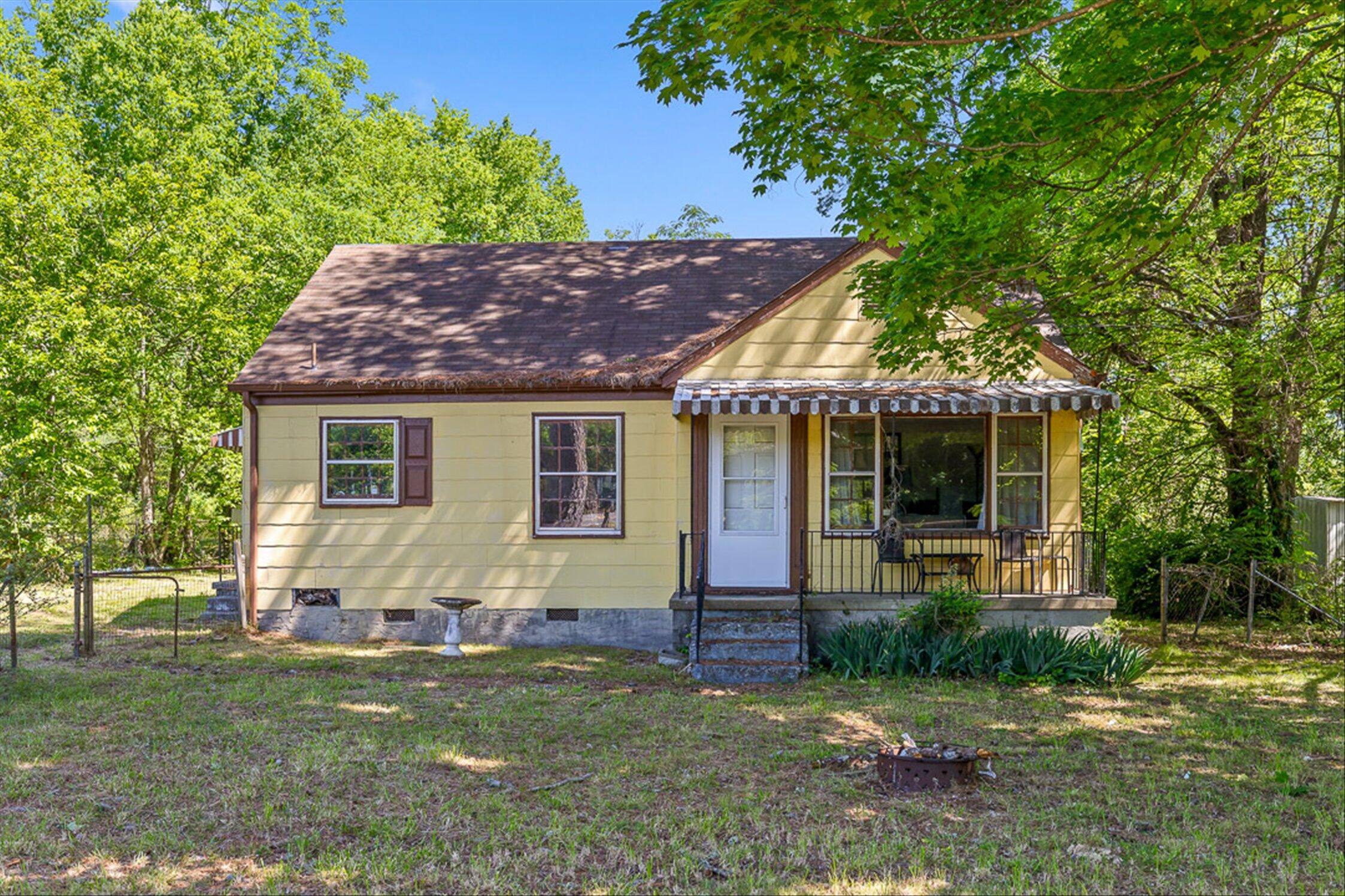 591 W Cloud Springs Road — photo
