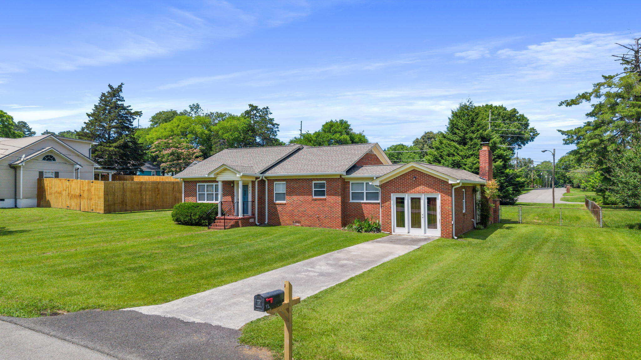 906 Park Avenue NW — photo