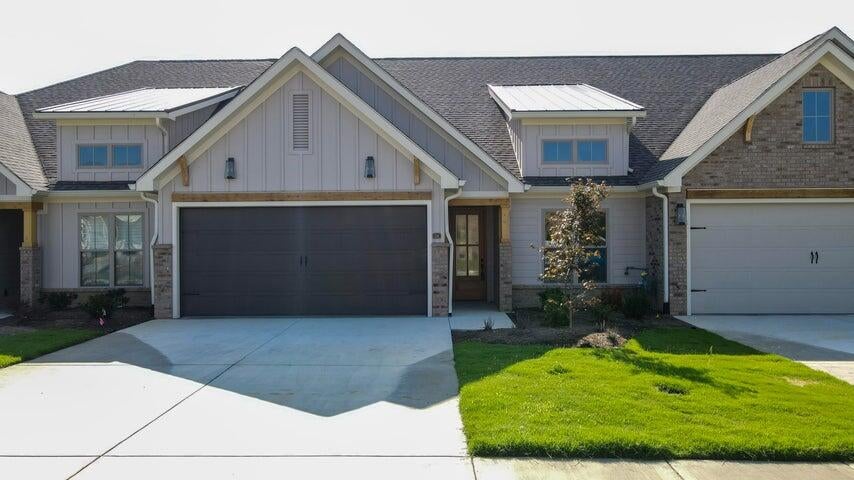 164 Arthur Lane NW — photo