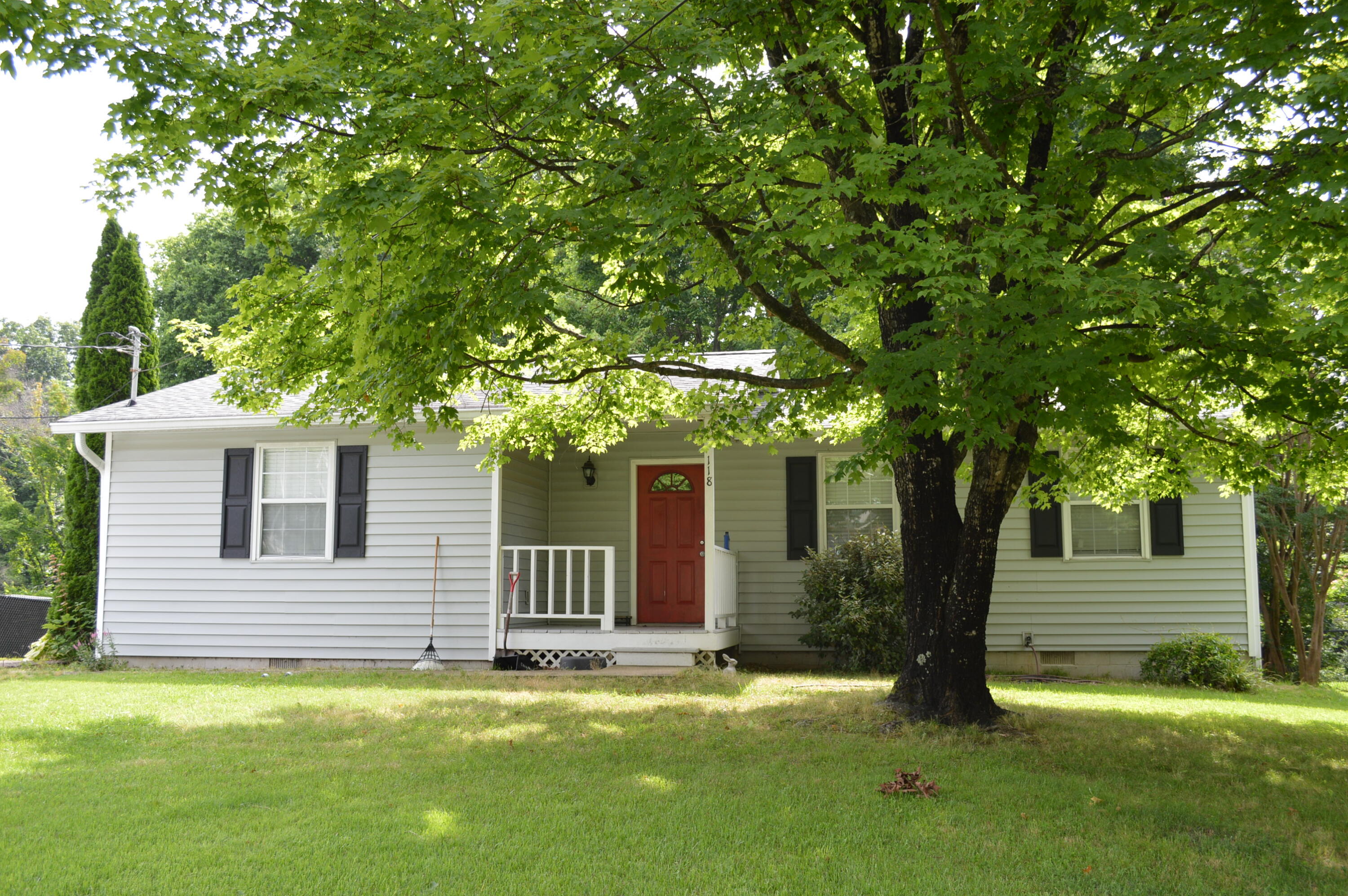 118 Matt Circle SE — photo