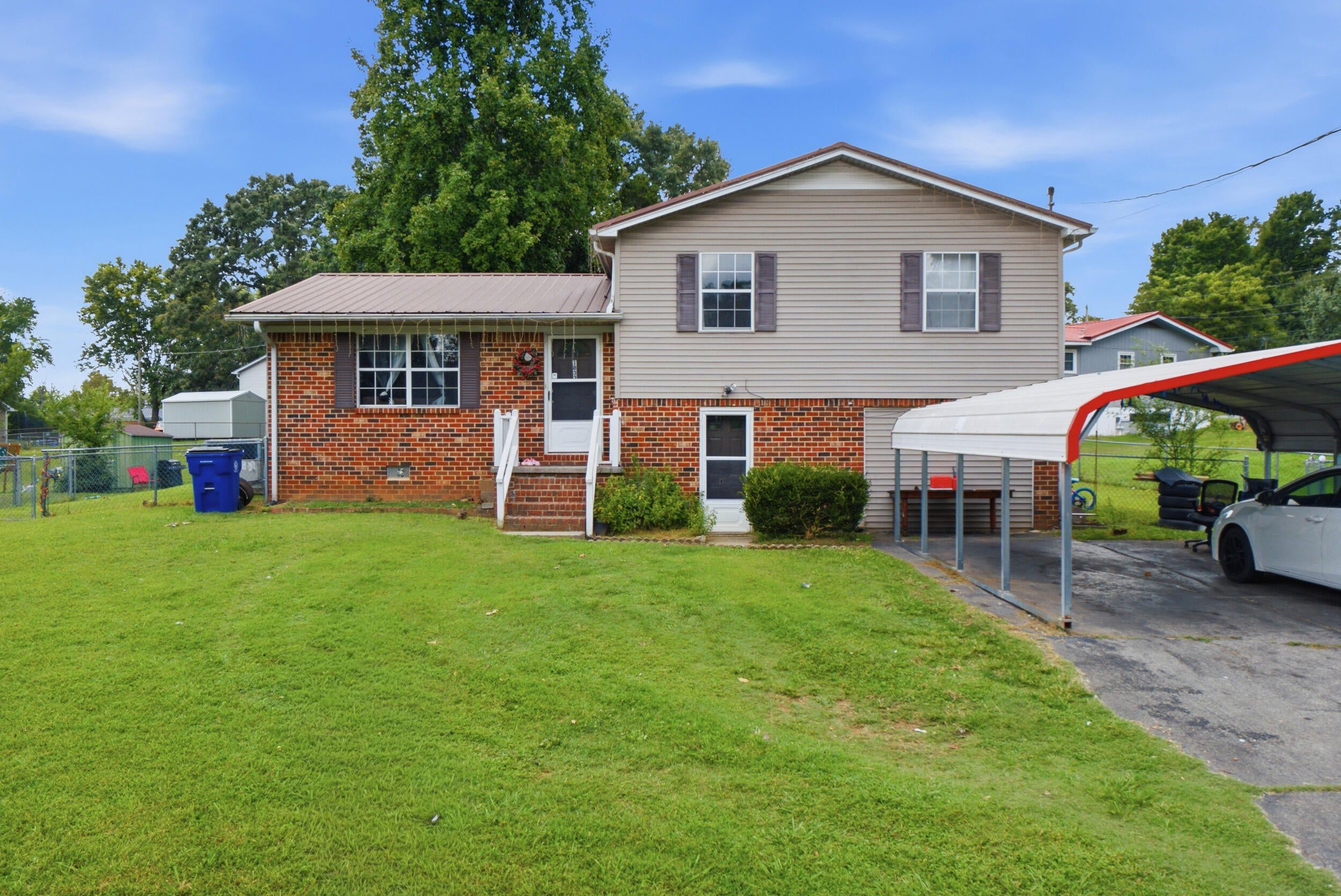 1833 Twin Brook Drive SW — photo