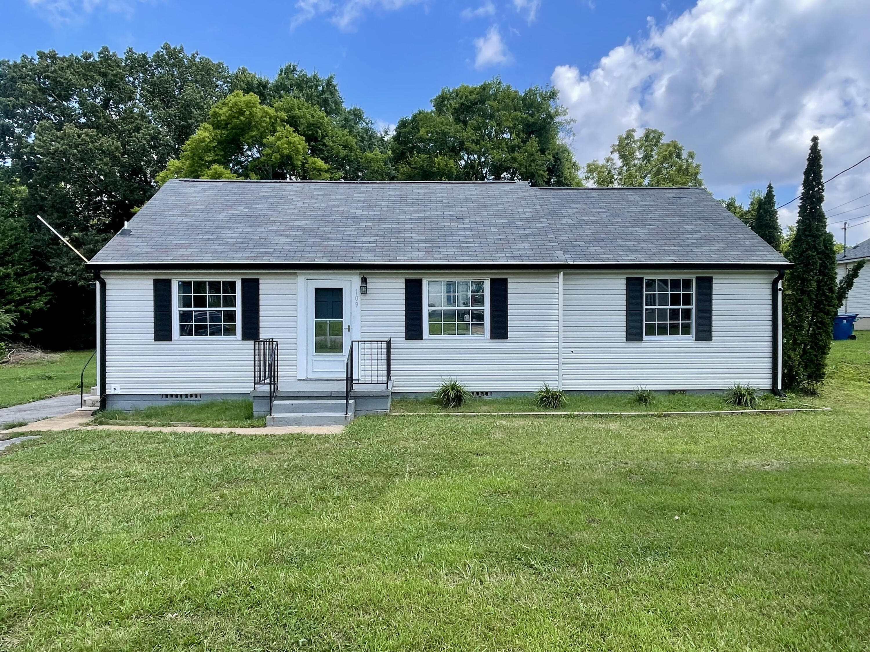 109 Ellis Drive — photo