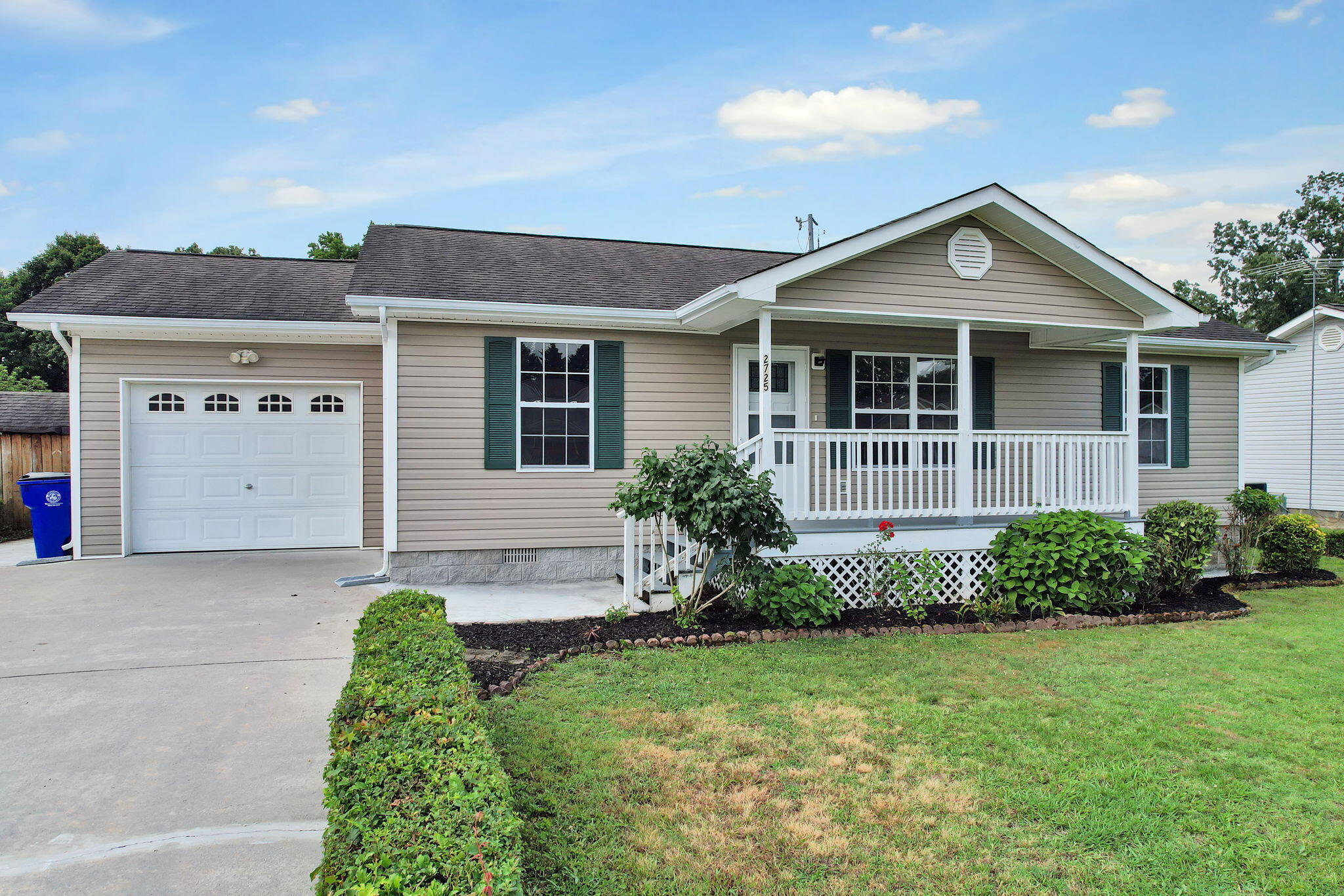 2725 Apple Orchard Drive NW — photo