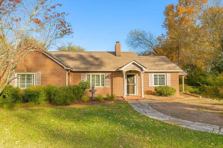 2920 Ozark Road — photo