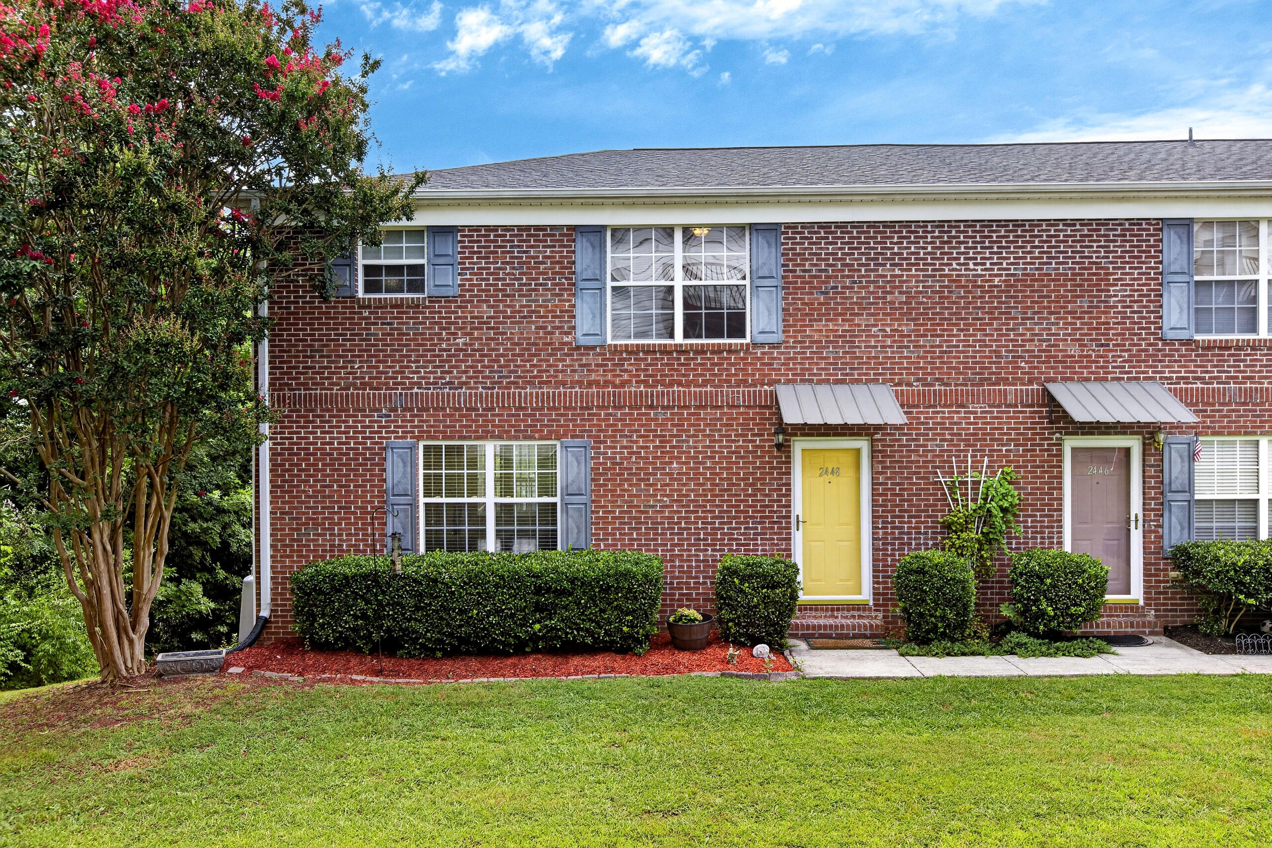 2448 Executive Park NW — photo