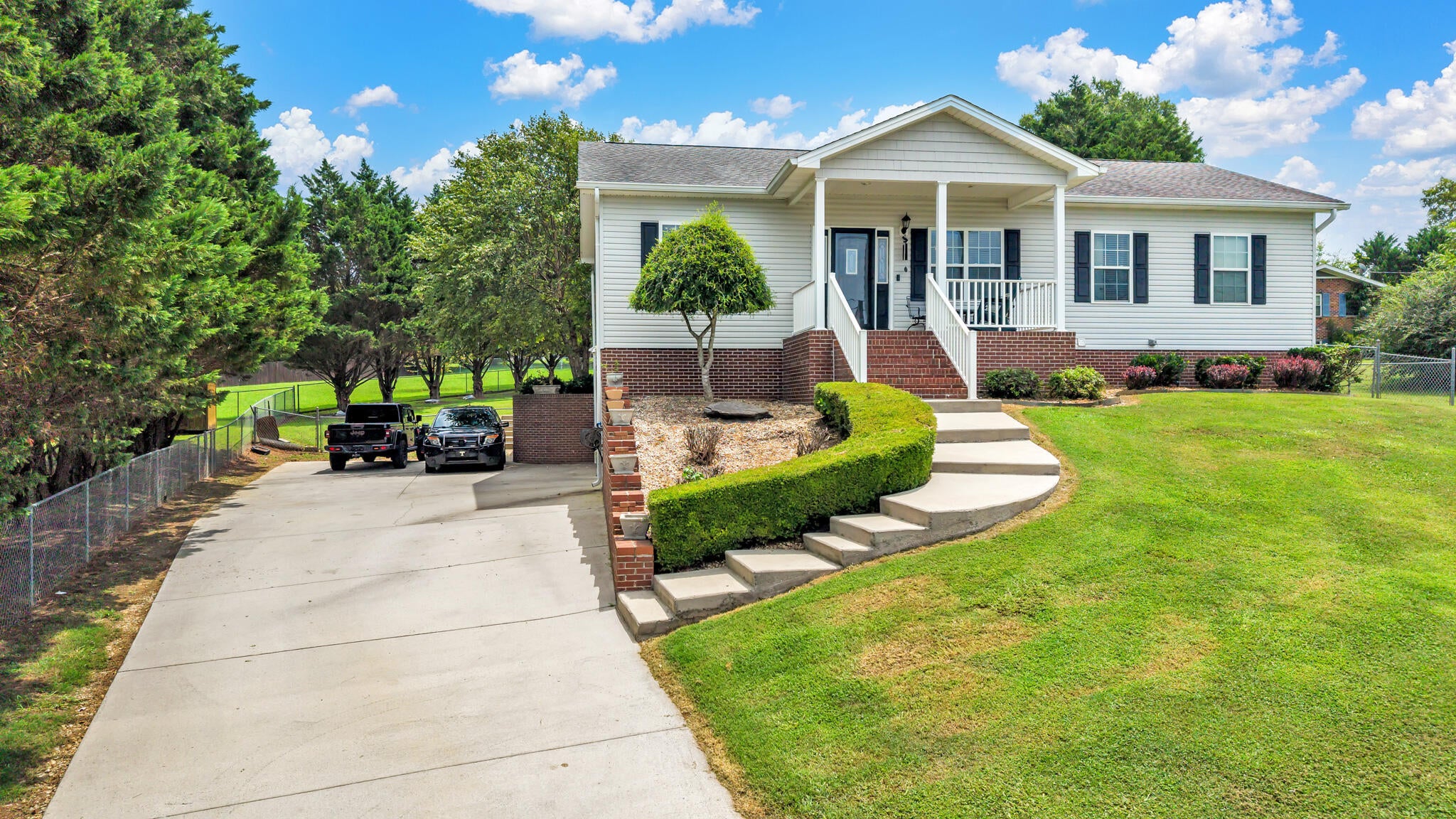 3309 Carmen Lane SE — photo
