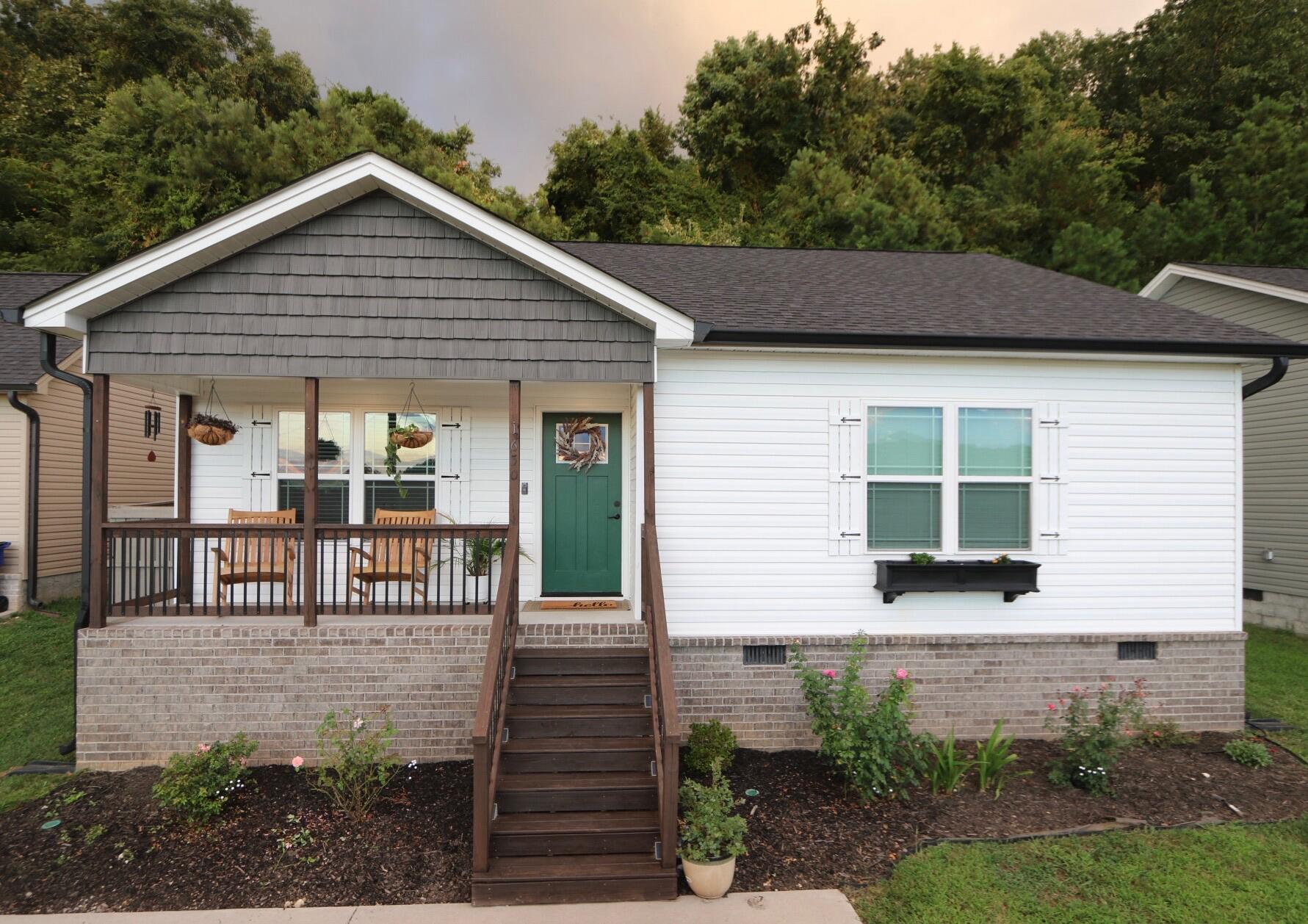 1650 Southern Heights Circle SE — photo