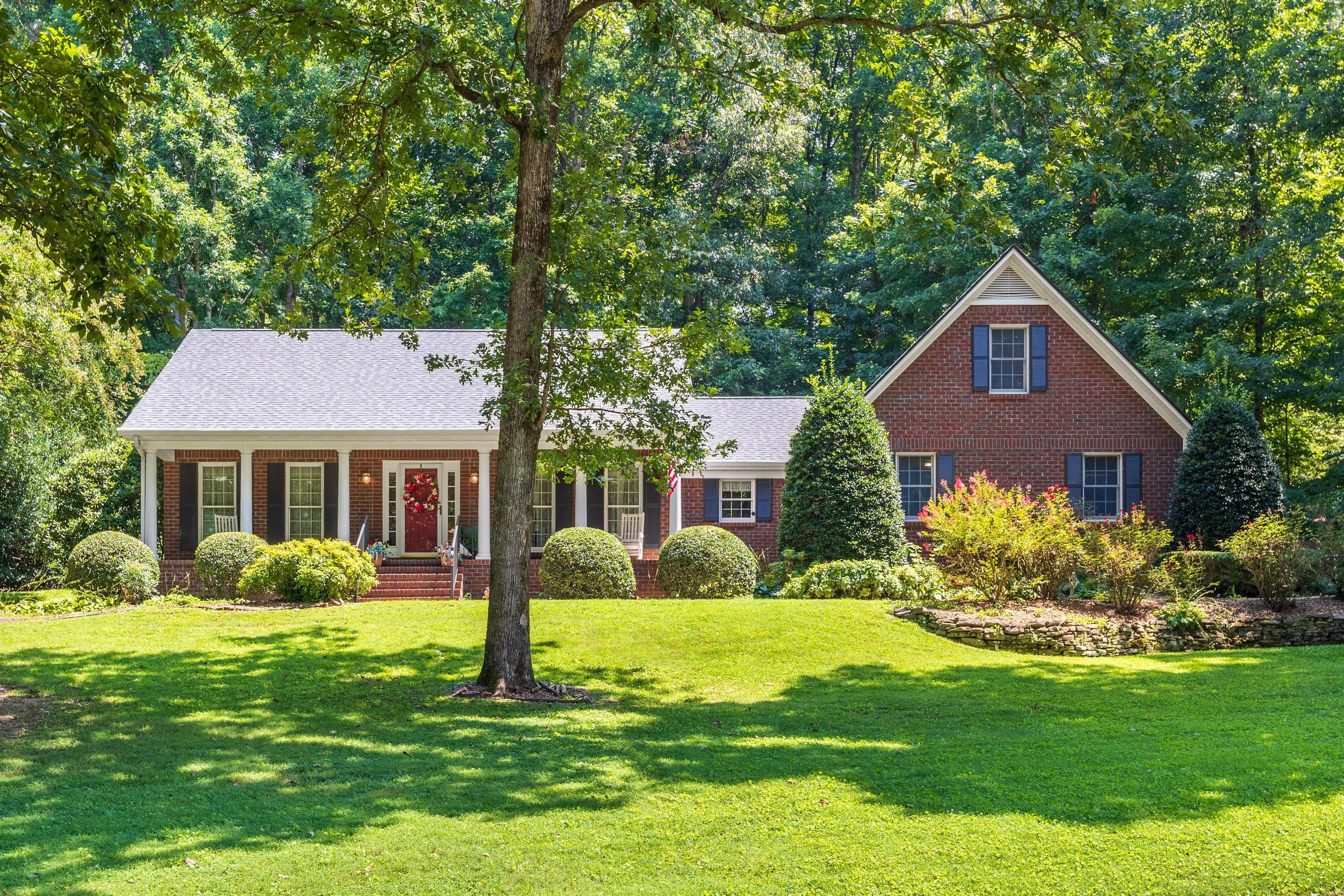 353 Hidden Oaks Trail NE — photo