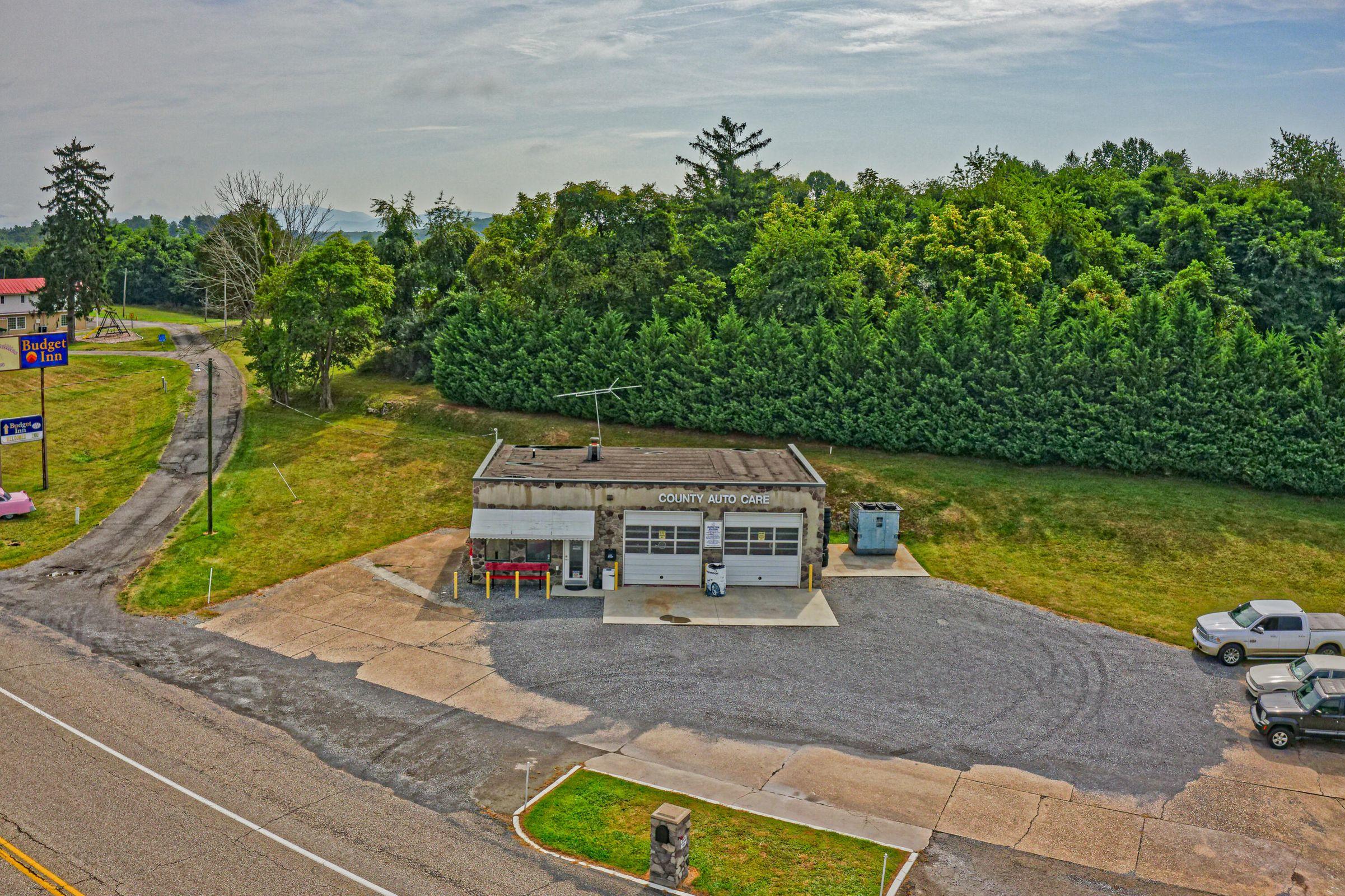 4373 S Lee Hwy — photo