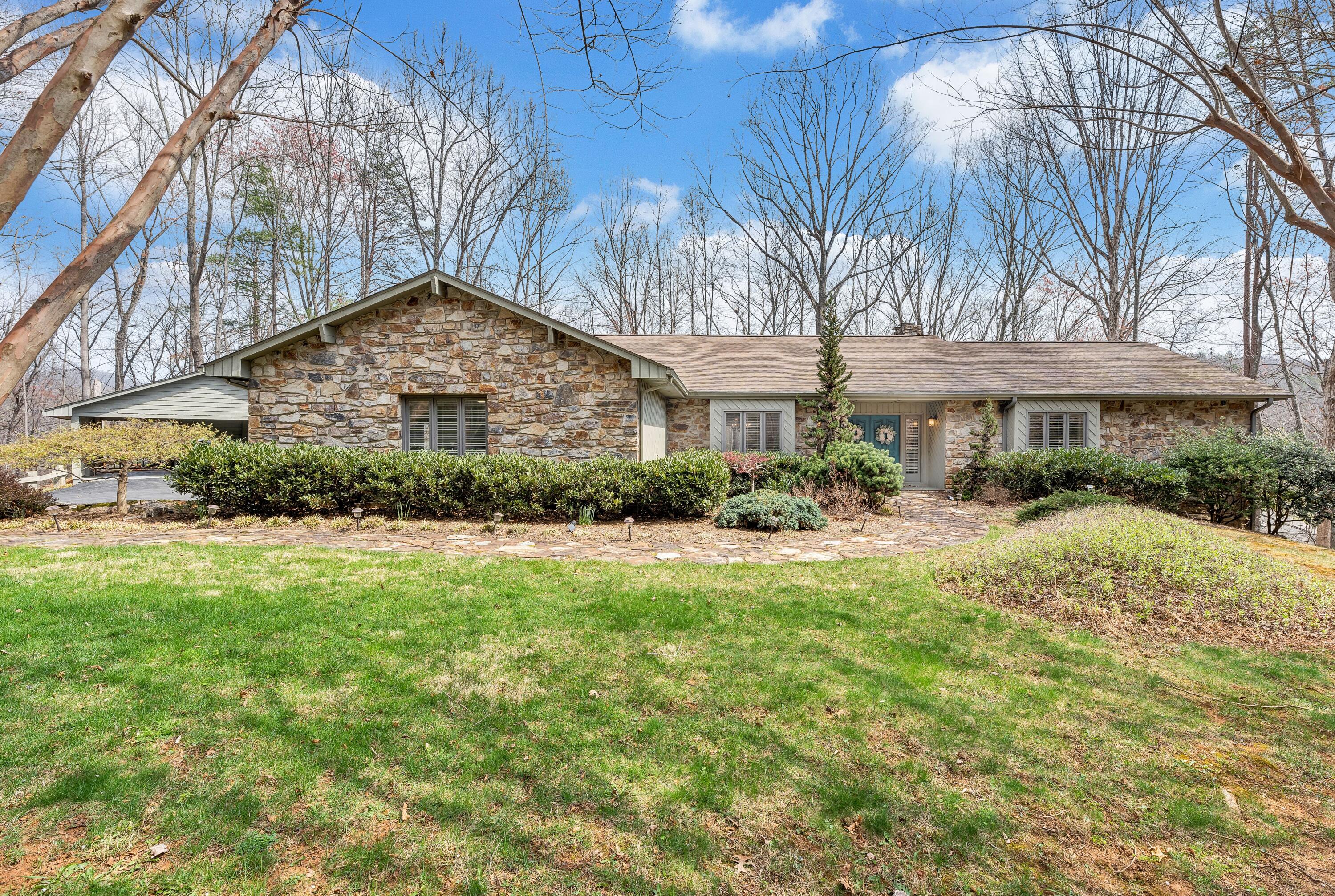 4921 Hunting Hills Dr — photo