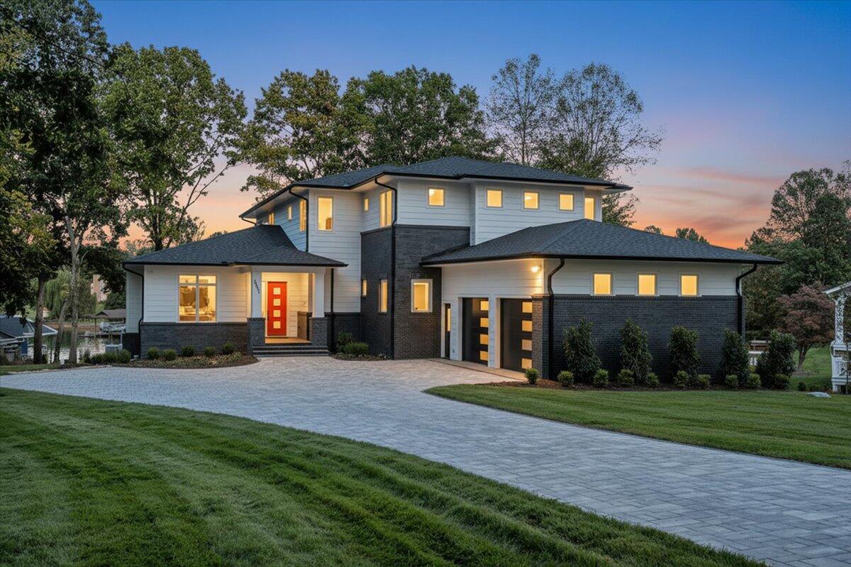 2650 Waters Edge Dr — photo