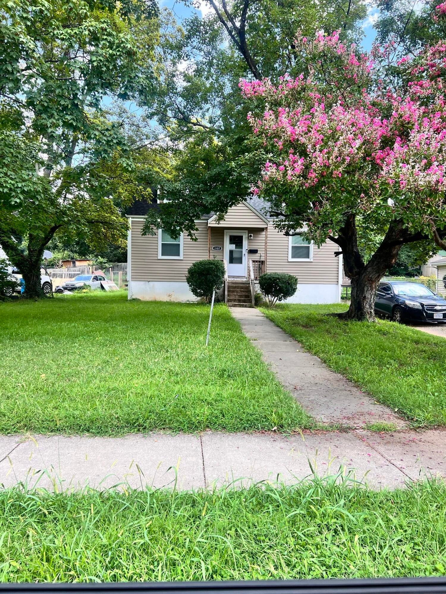 1107 Forest Park Blvd NW — photo