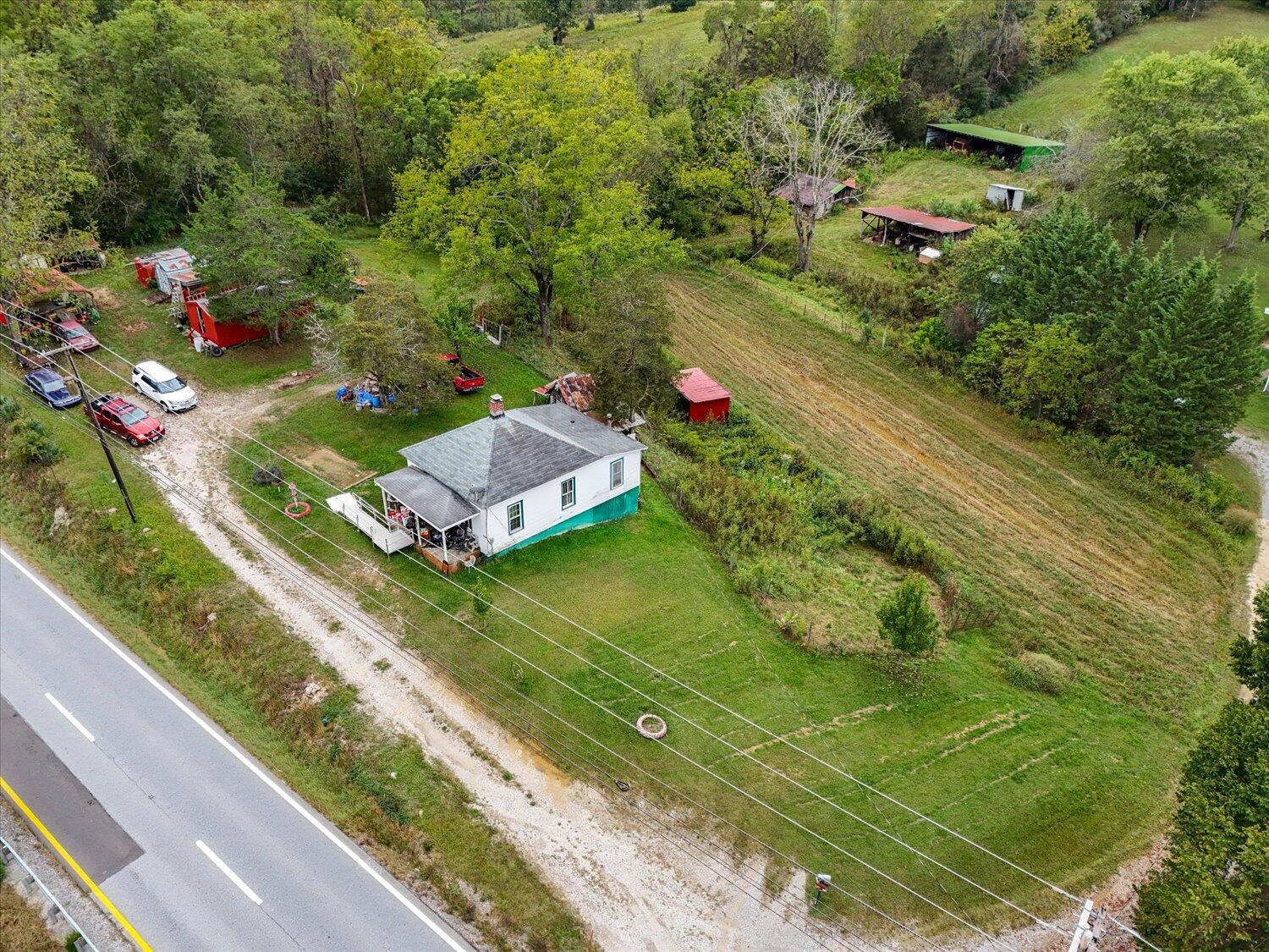 6481 Roanoke Rd — photo