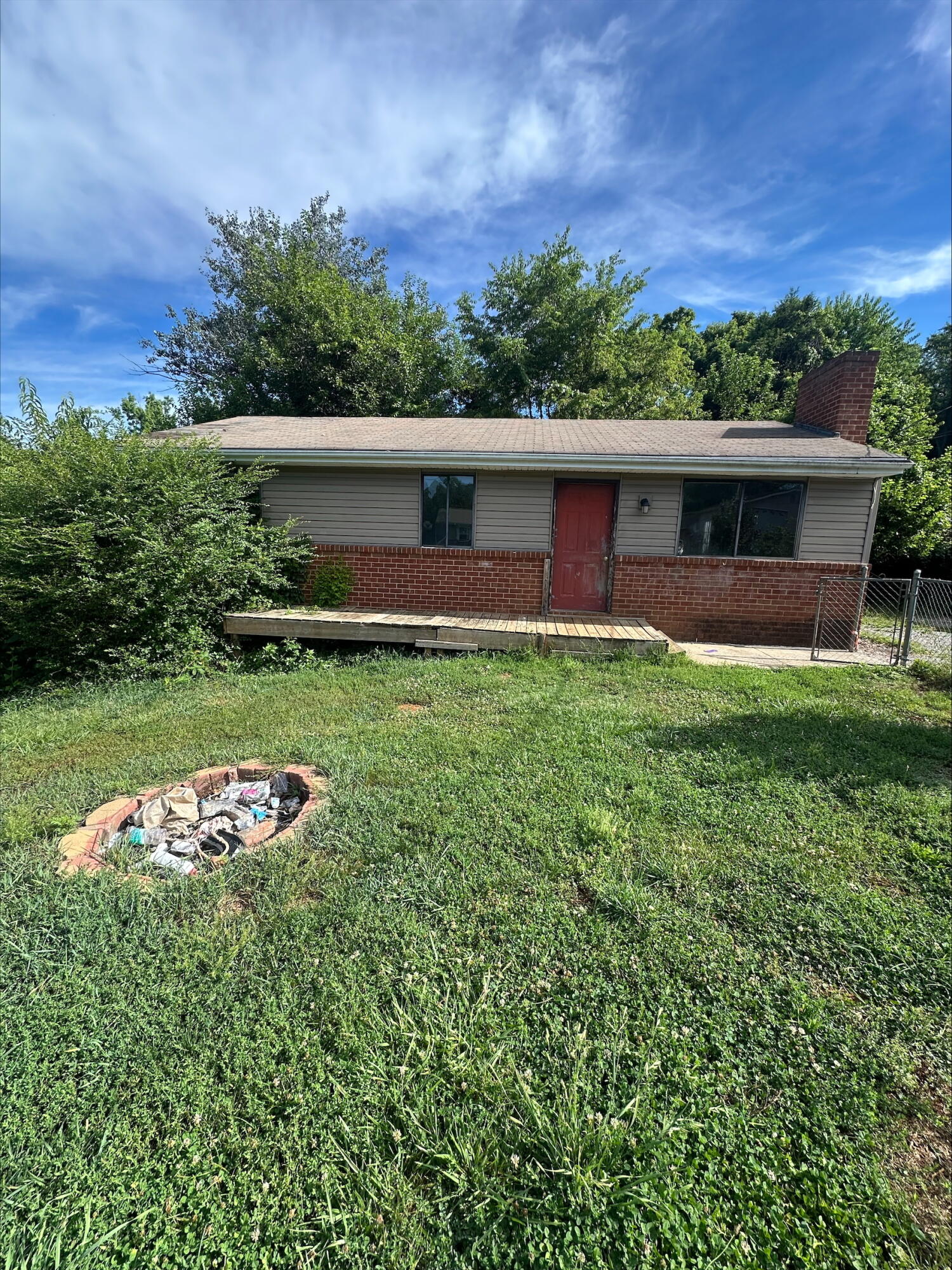 1374 Gillette Ave SE — photo