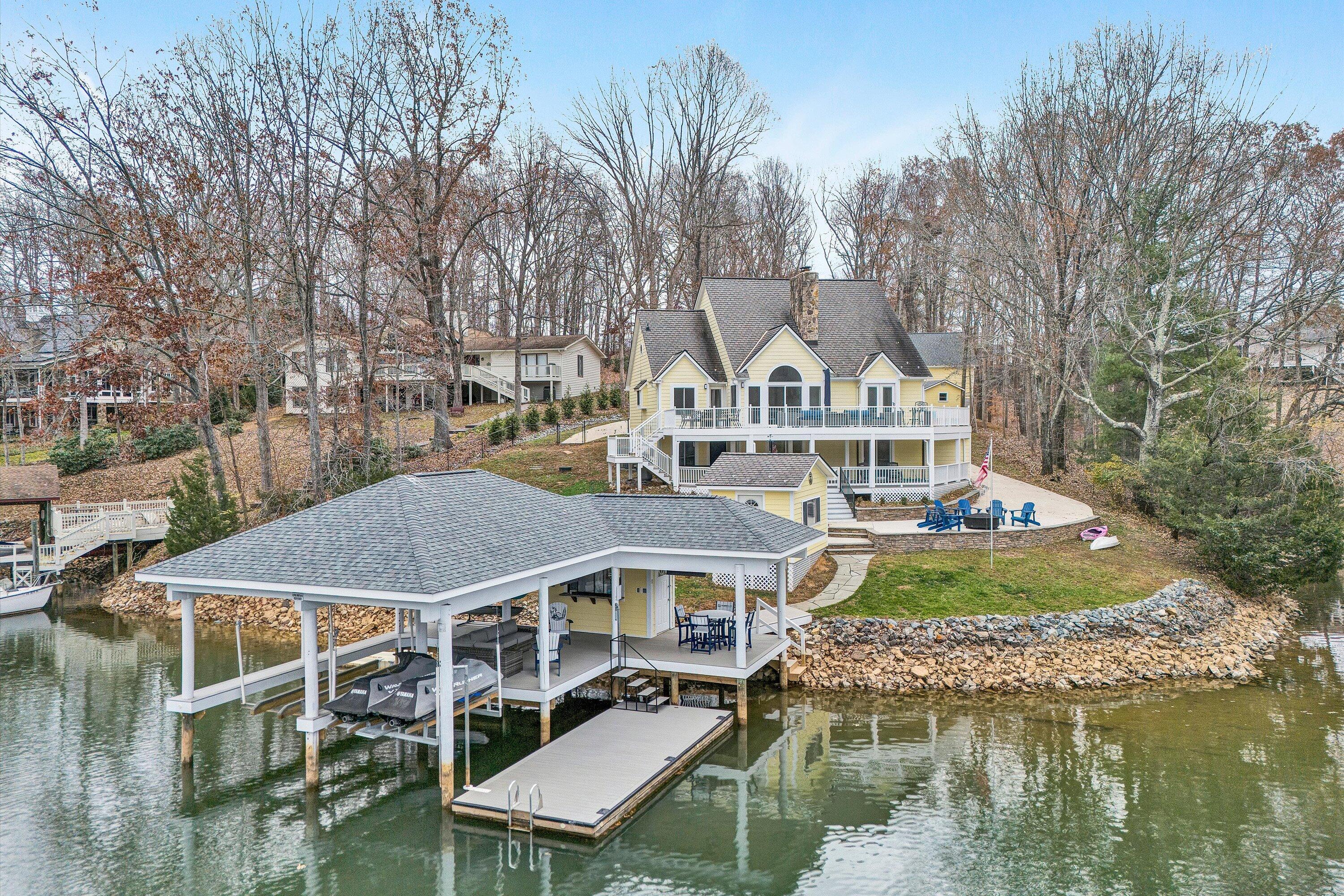 218 Twin Chimneys Dr — photo