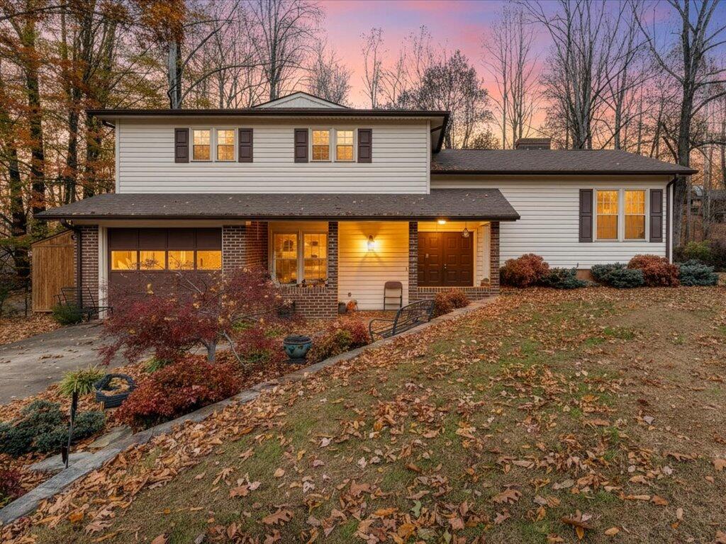 138 Carriage Ct — photo