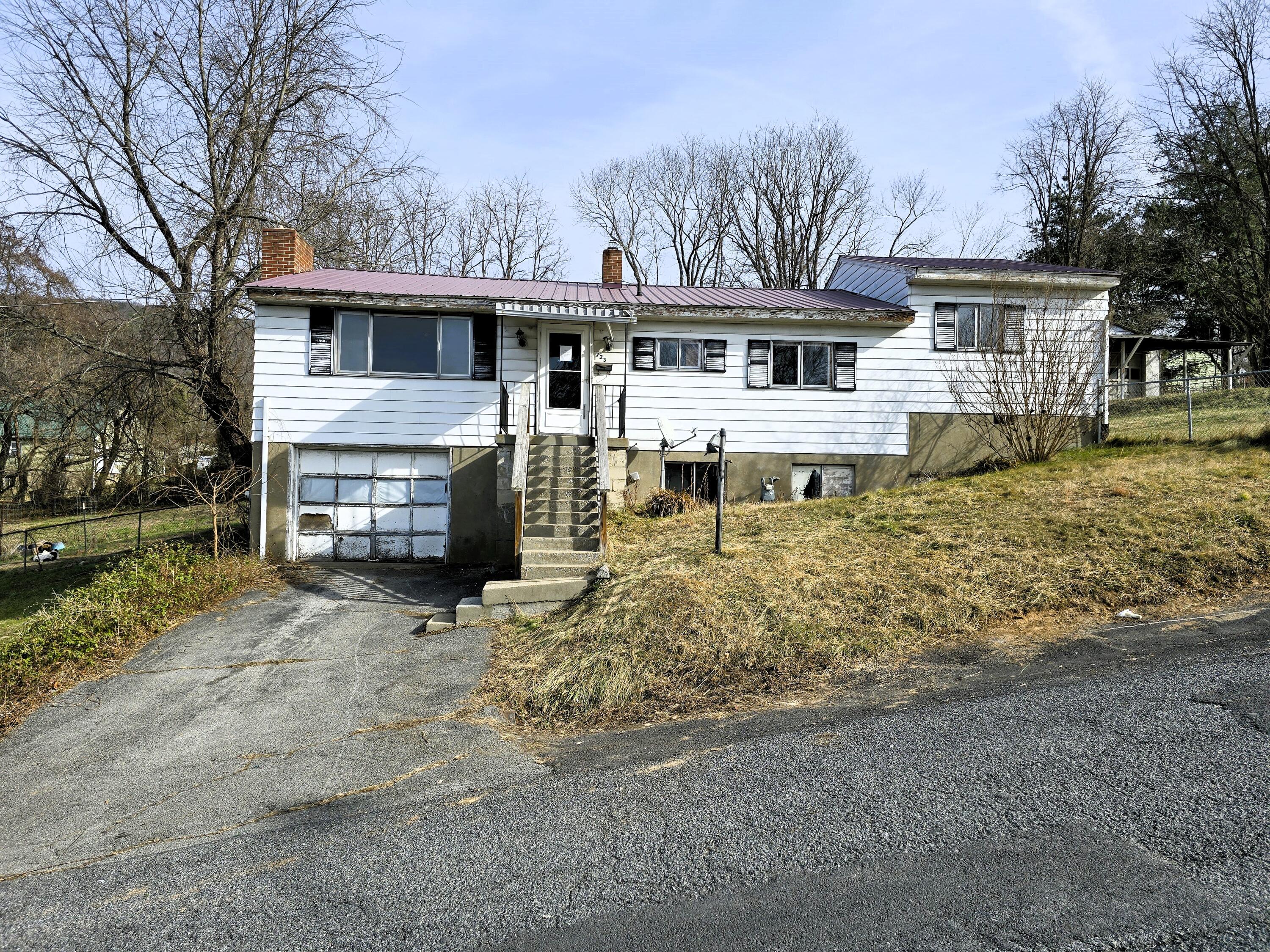 723 N Greenbrier Ave — photo