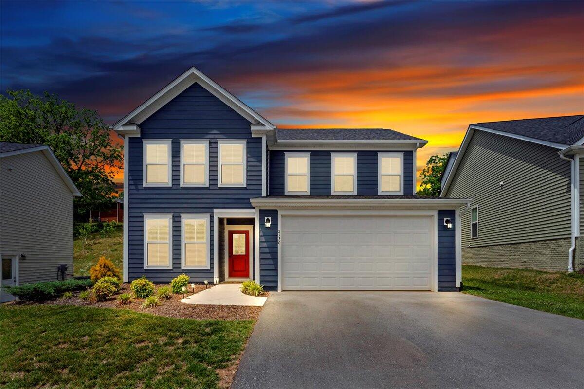 2130 Kings Walk Dr NE — photo