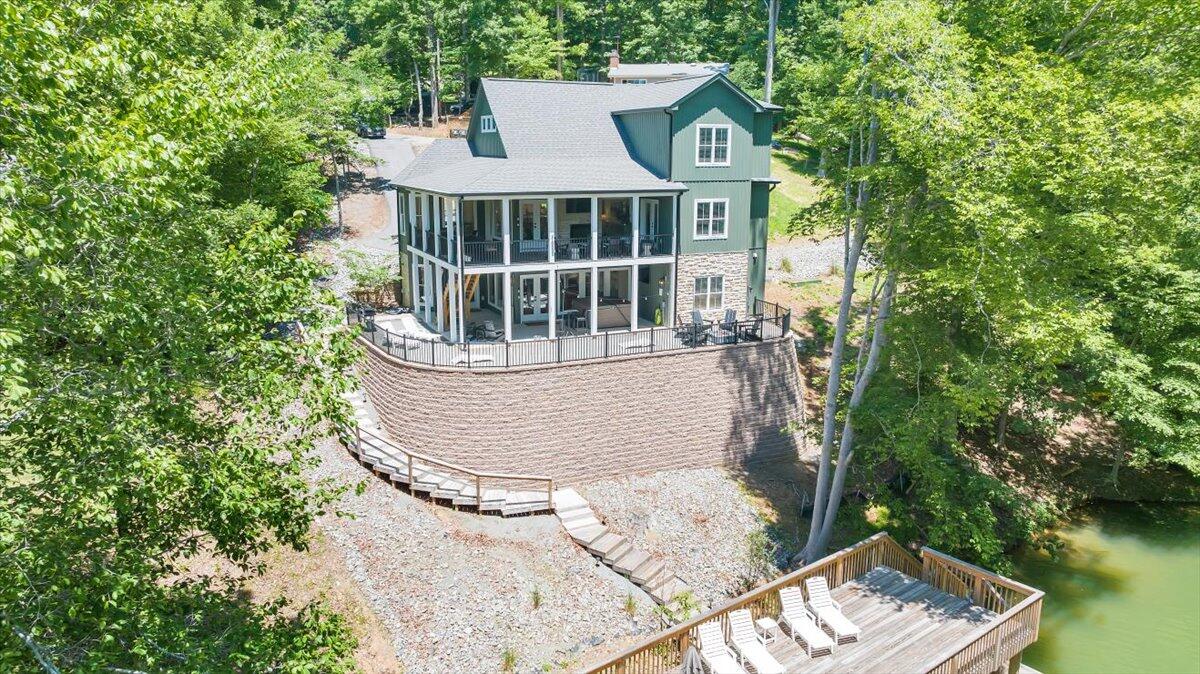 212 Driftwood Ct — photo