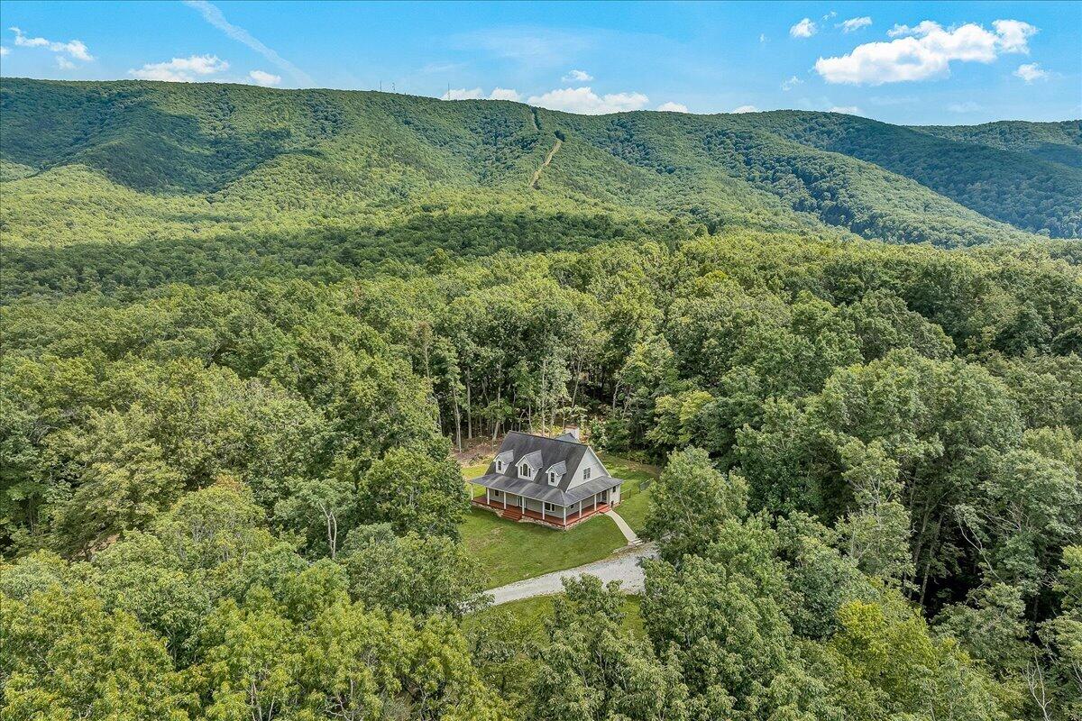 6720 Bradshaw Rd — photo