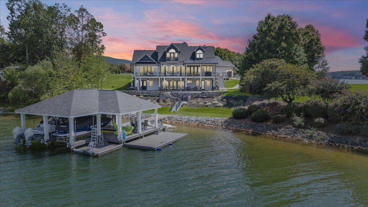 176 Three Point Isle Dr — photo
