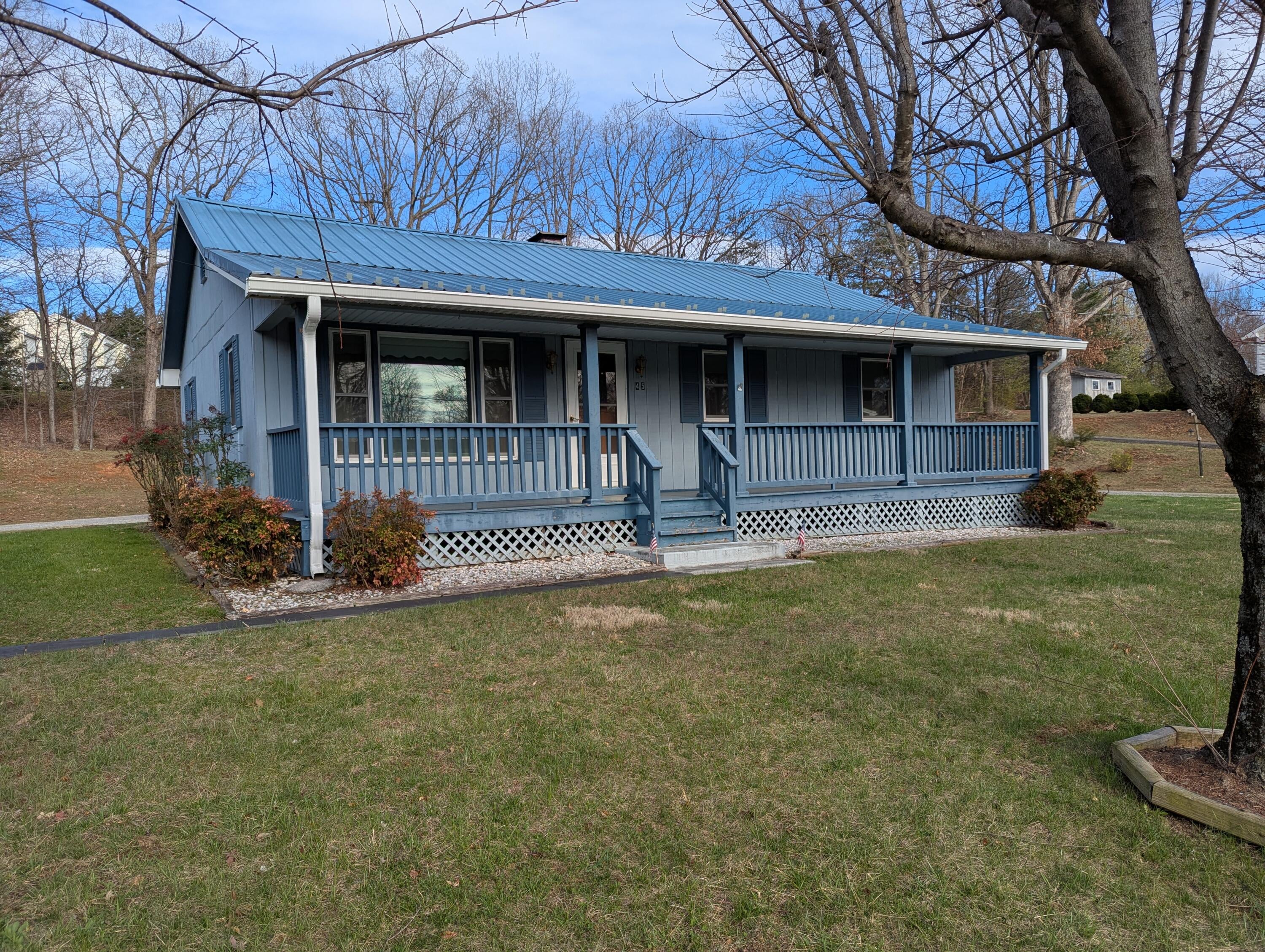 45 Meadow View Ave — photo