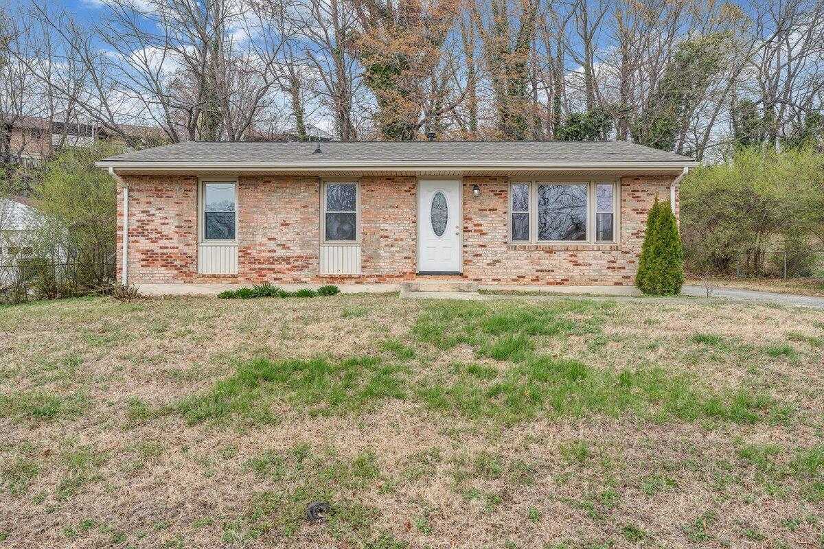 756 Kenyon Rd — photo
