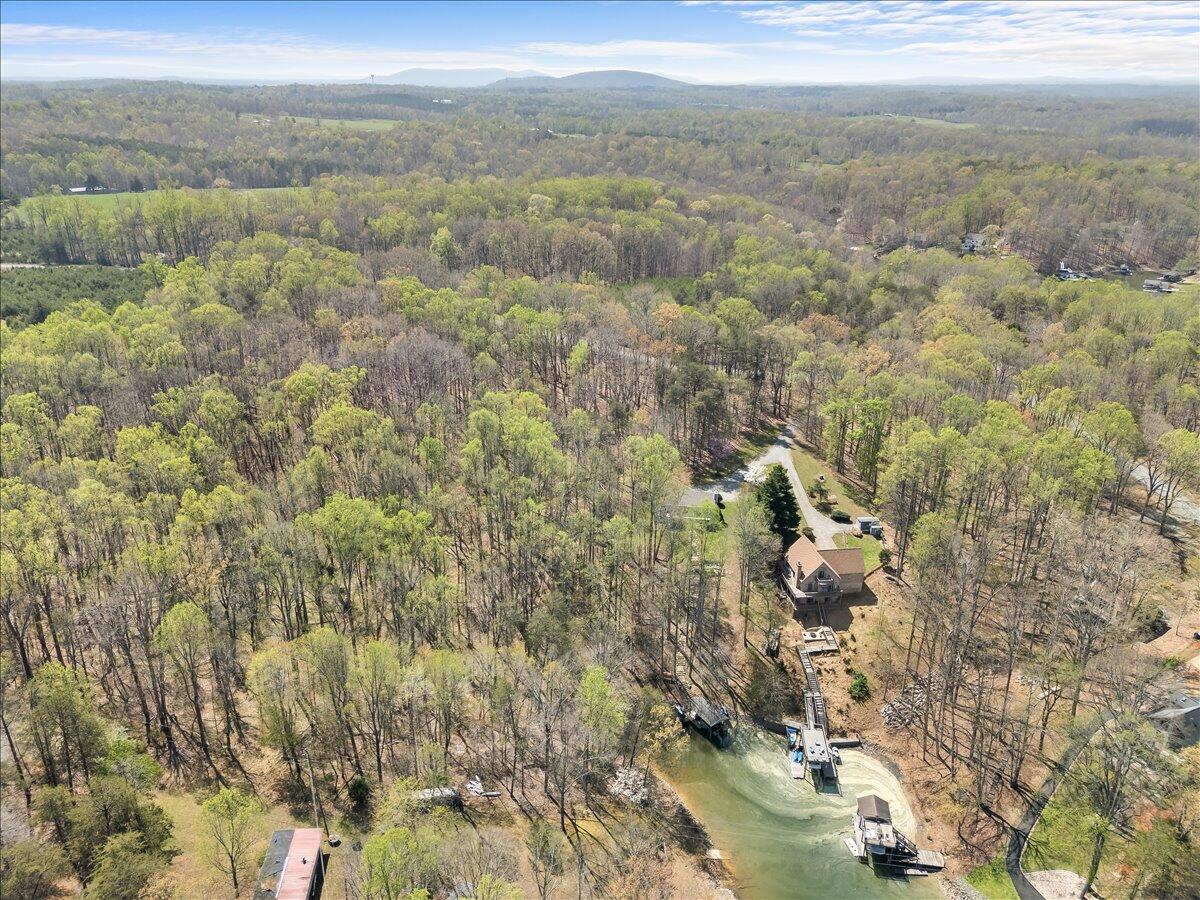 290 Dodee Ln — photo