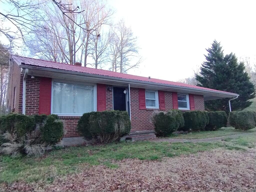 129 Townsend Dr — photo