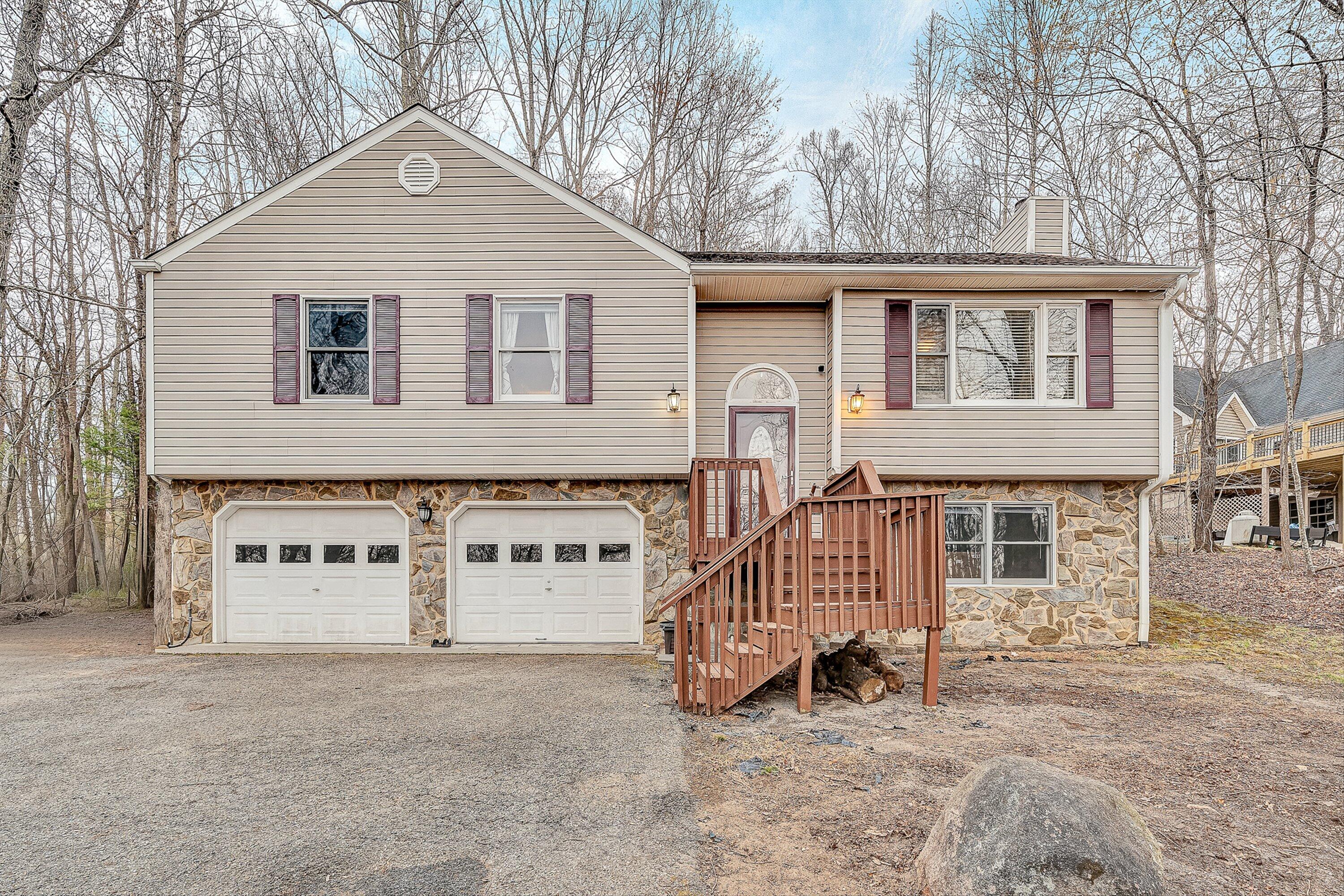 769 Lakeshore Terrace Rd — photo