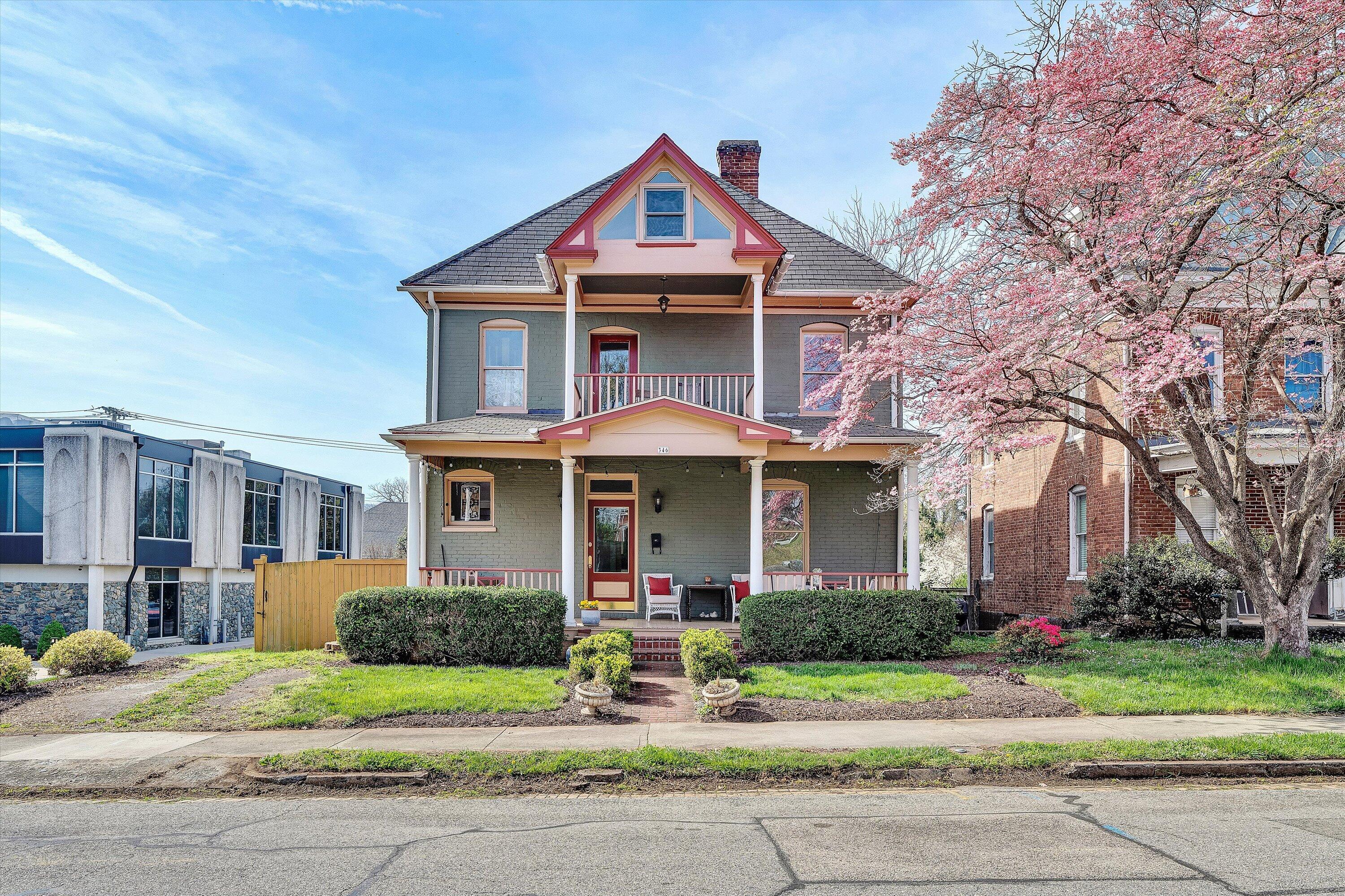 346 Allison Ave SW — photo