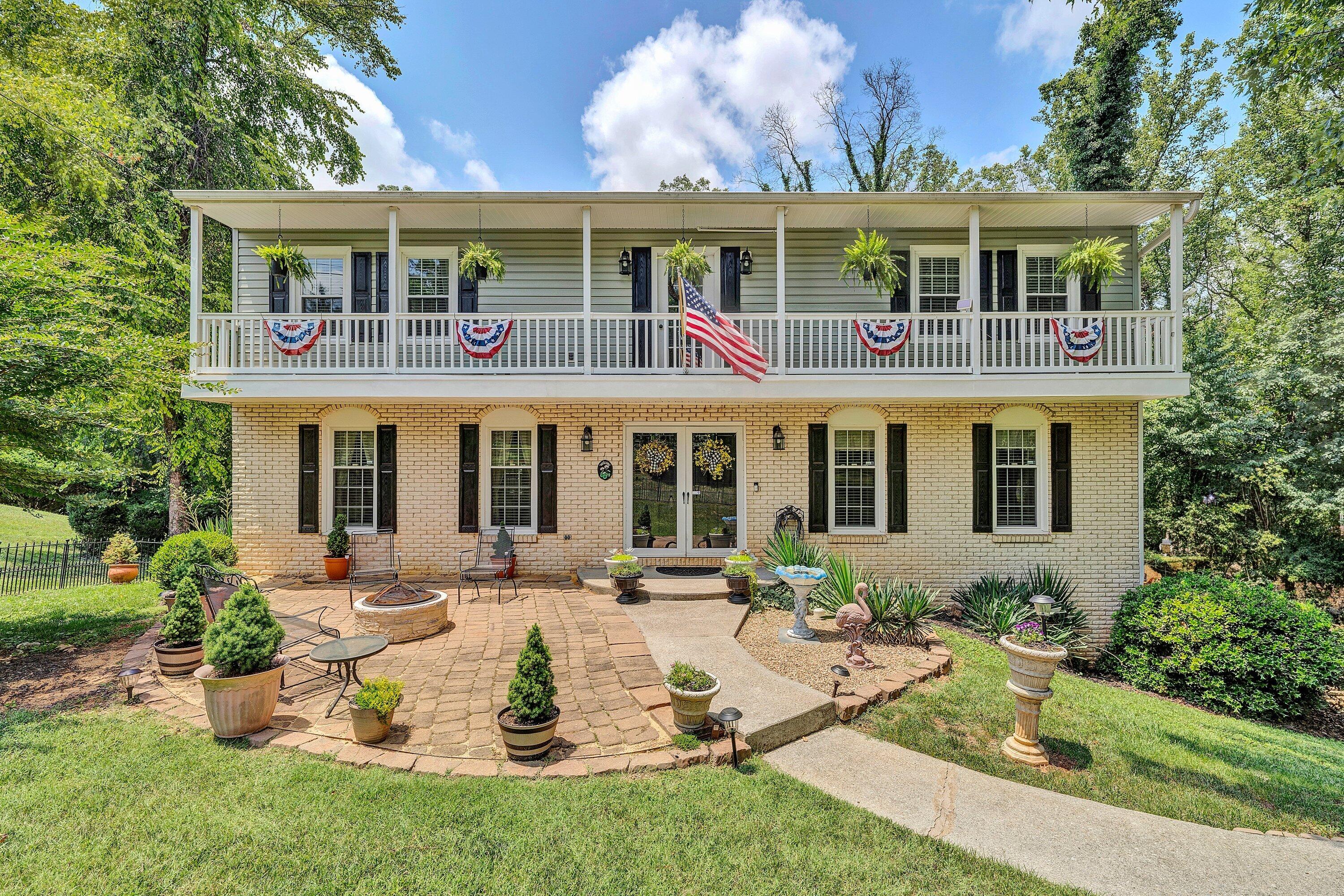 1005 Chestnut Mountain Dr — photo