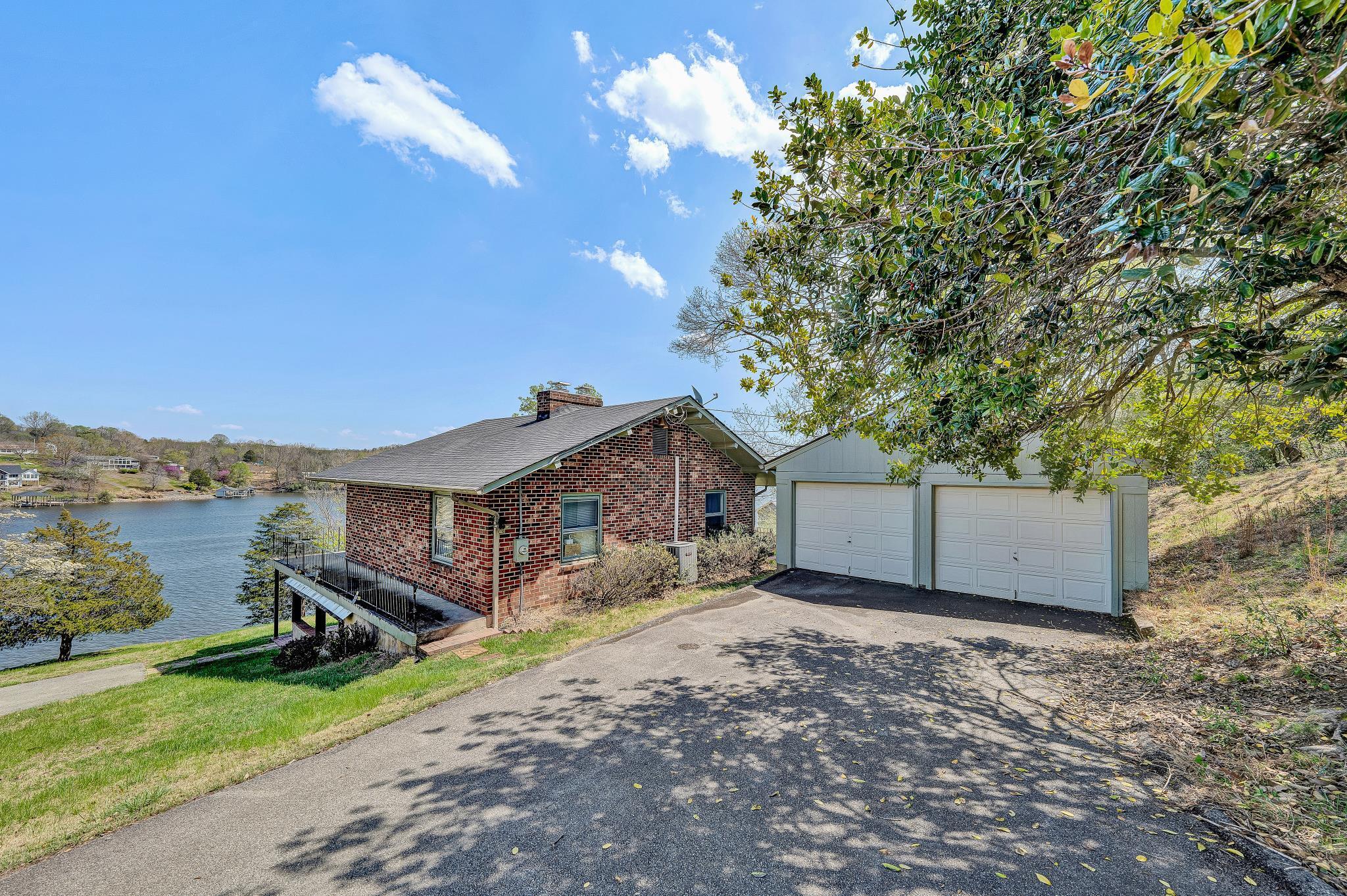 1351 Ellis Rd — photo