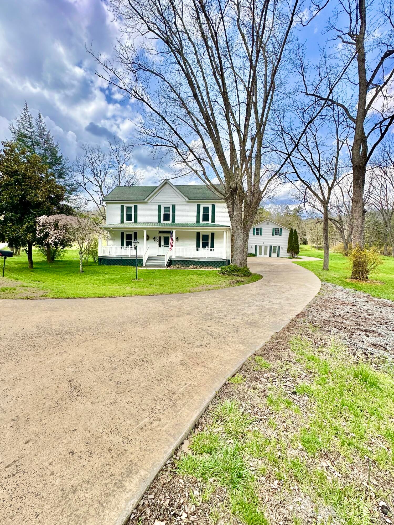 800 E Morris Hill Rd — photo