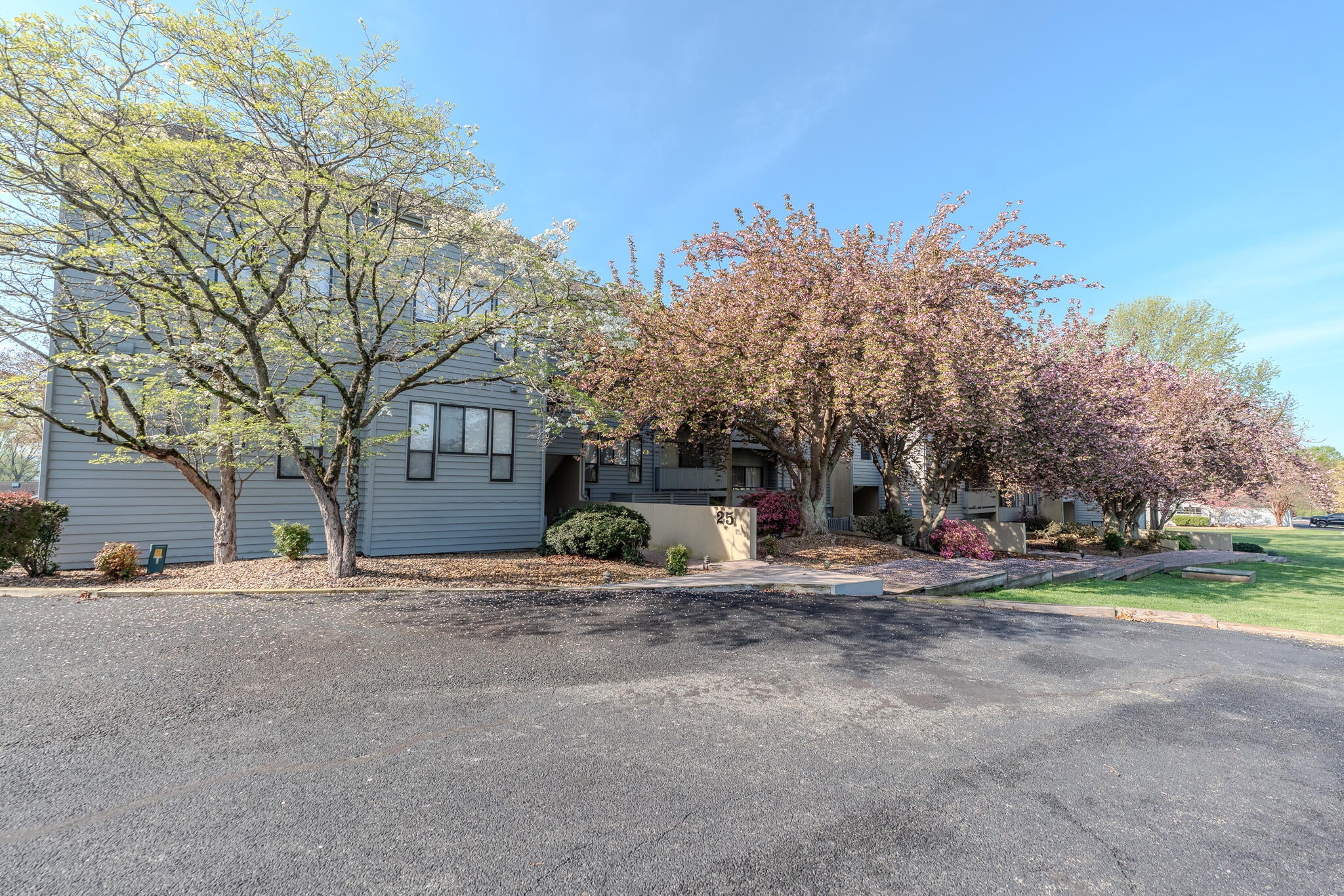 25 Clubhouse Towers Cir Unit 707 — photo