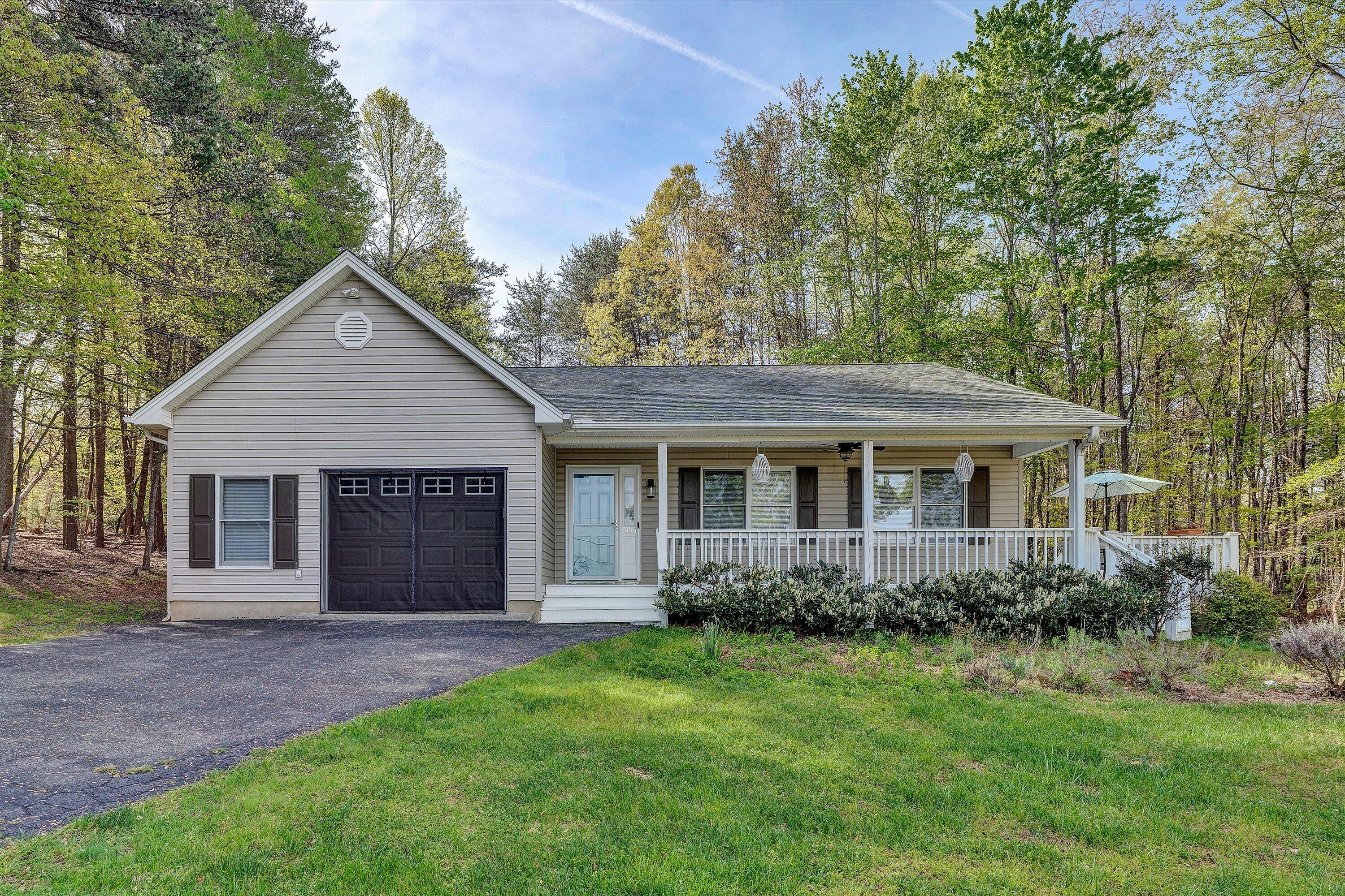 990 Highland Lake Rd — photo