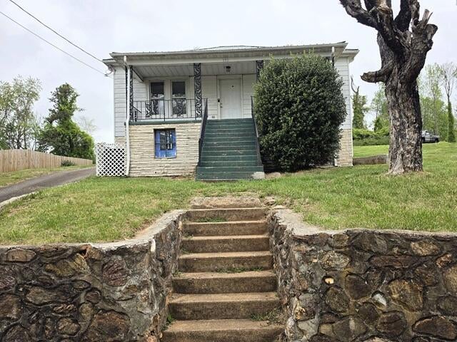 170 10th St — photo