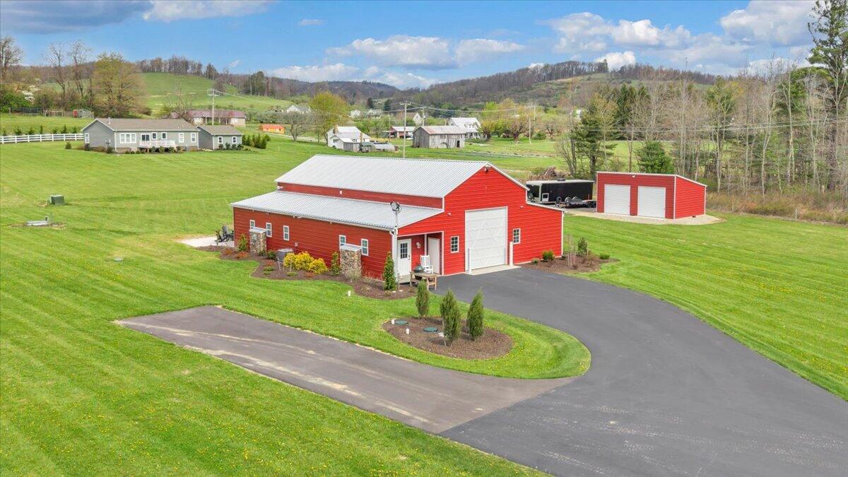 9651 Bent Mountain Rd — photo