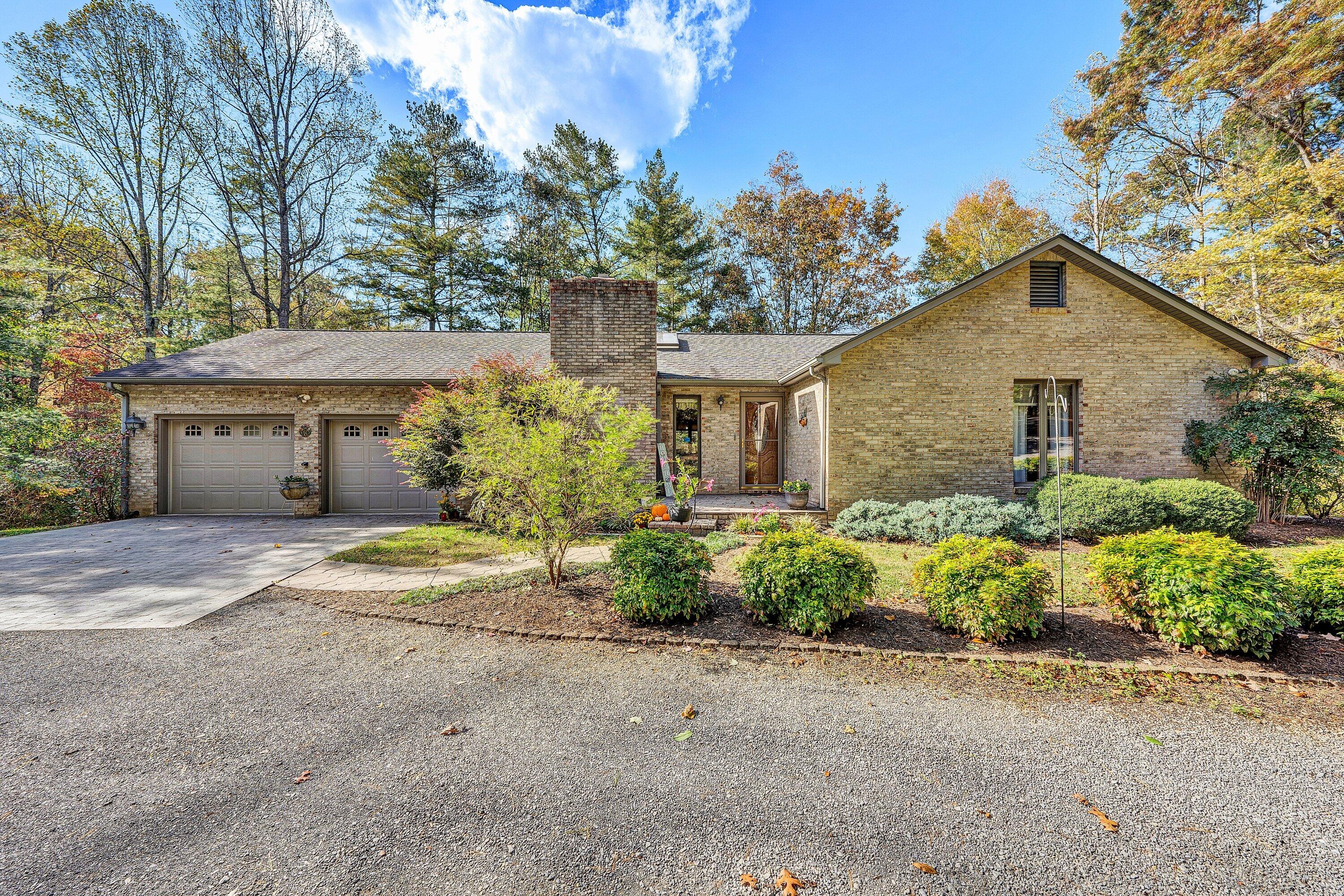 1527 Quail Dr — photo