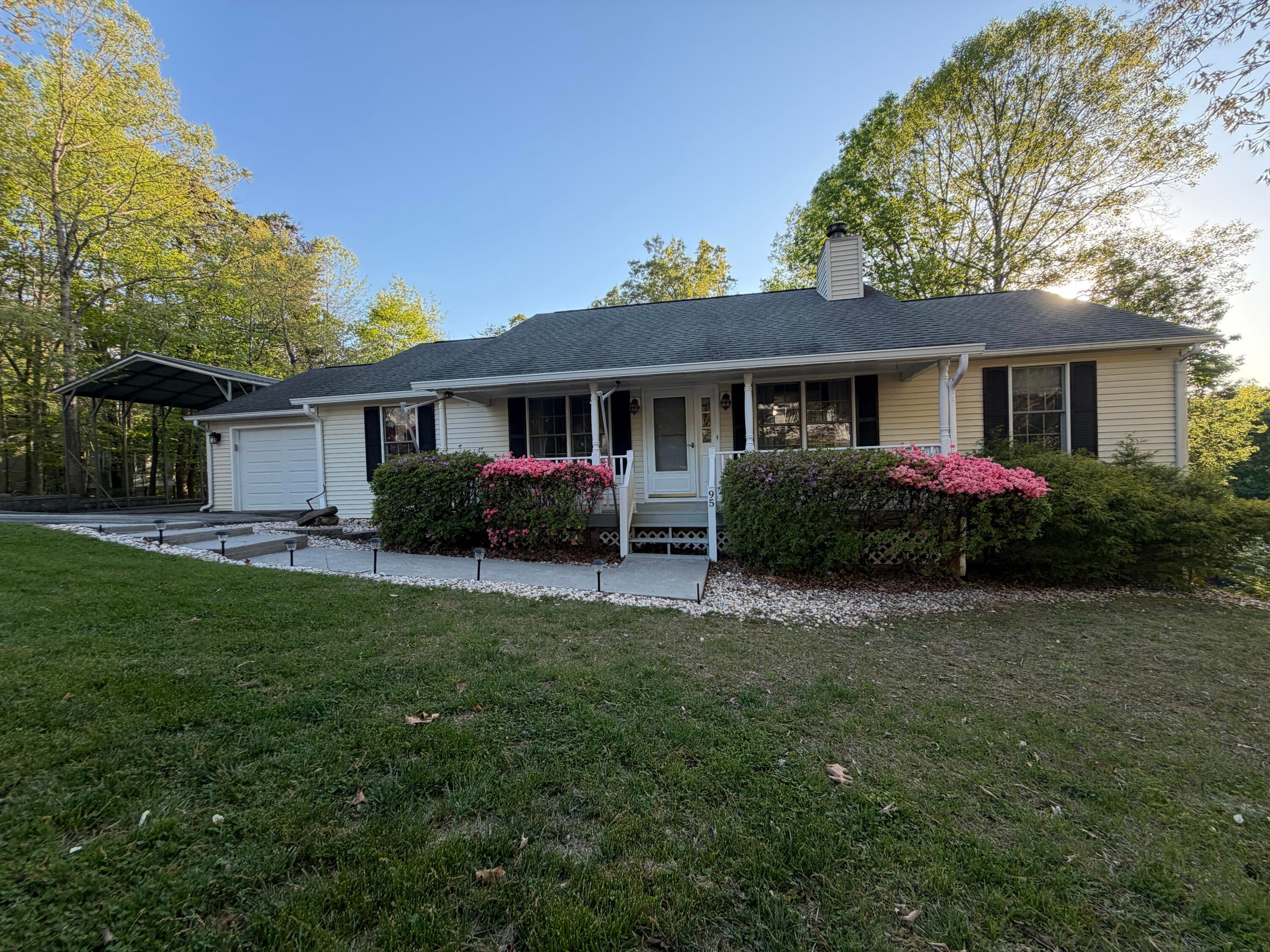 95 Indian Pointe Dr — photo