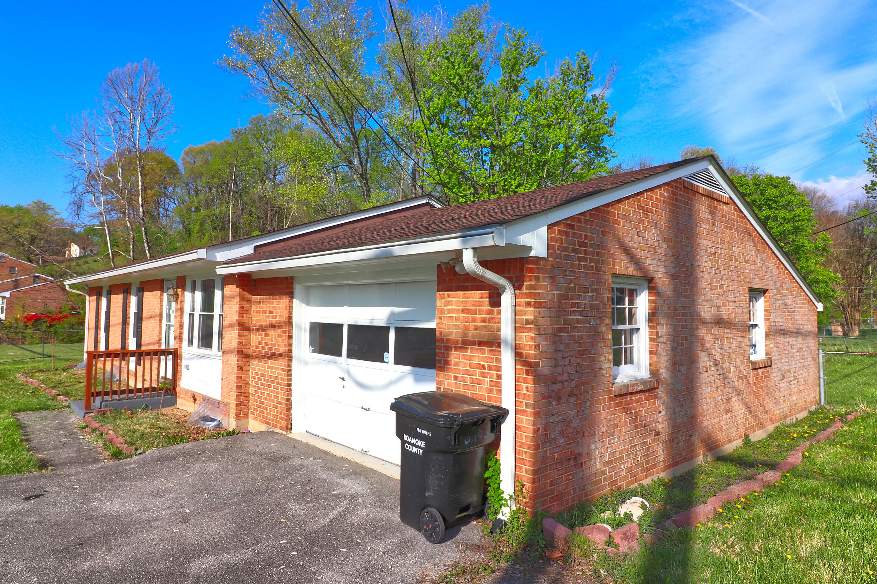 5703 Green Ridge RD, Roanoke, VA 24019 — photo 2