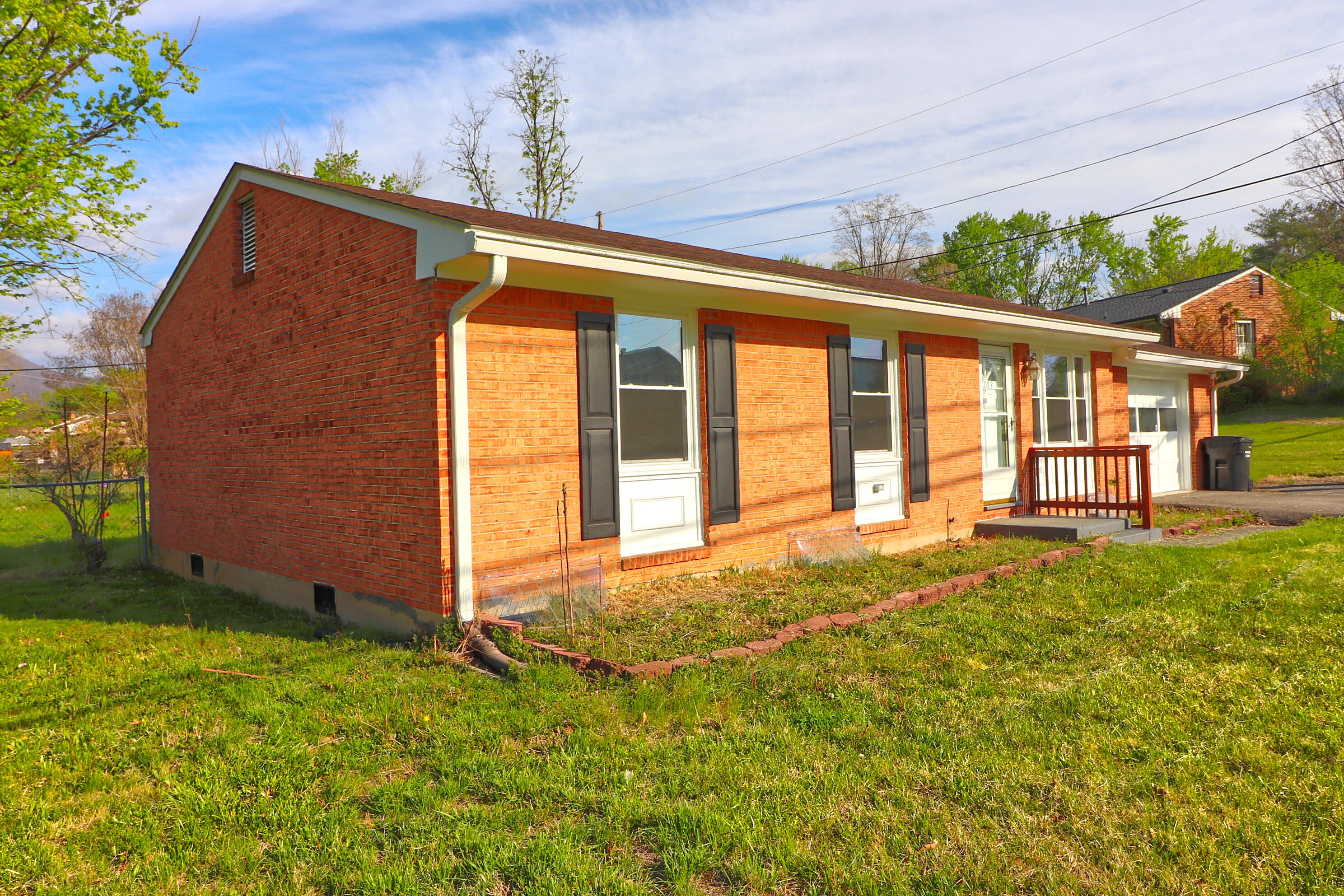 5703 Green Ridge RD, Roanoke, VA 24019 — photo 3