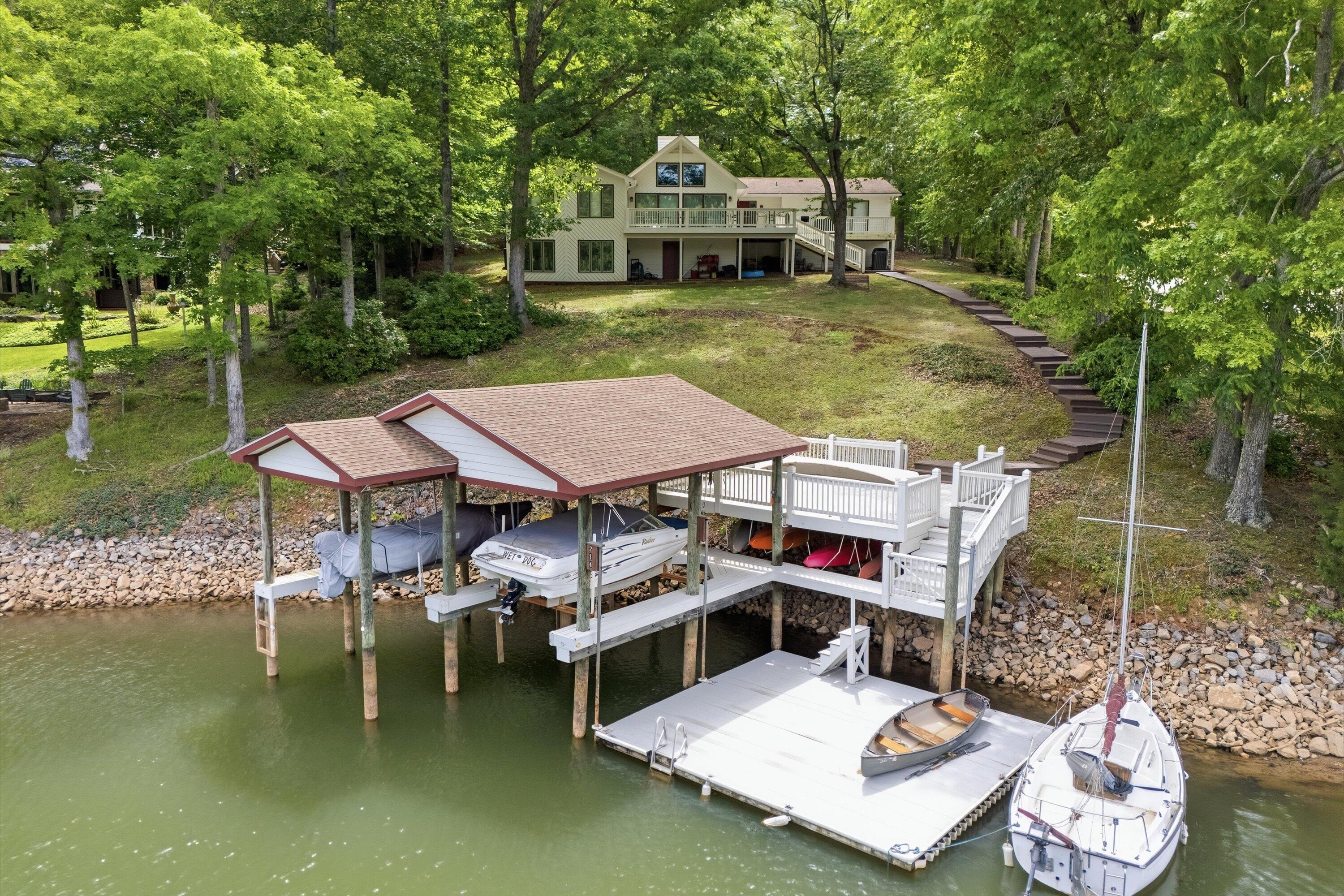 214 Twin Chimneys Dr — photo